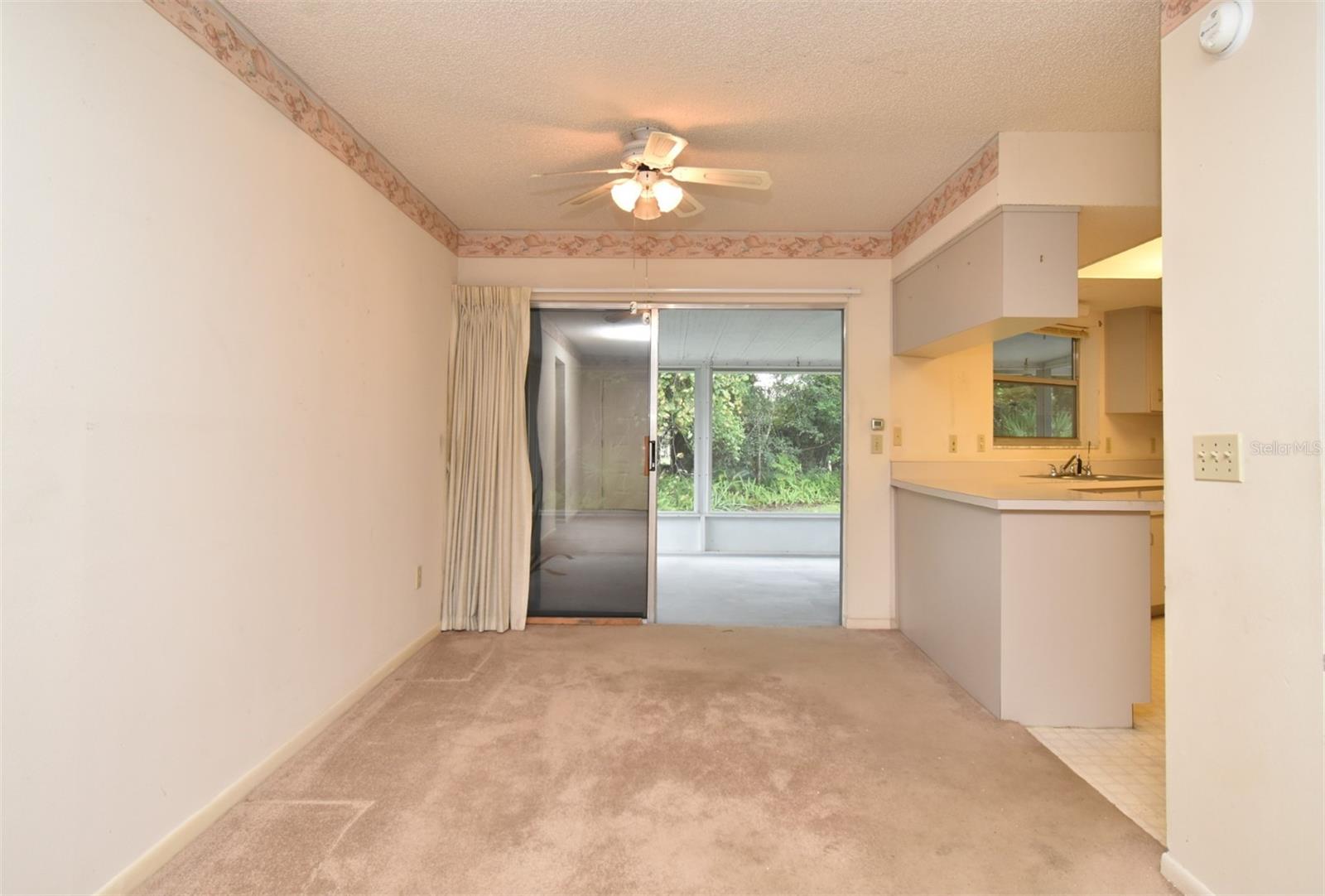 Listing photo id 21 for 1045 Windbrook Drive