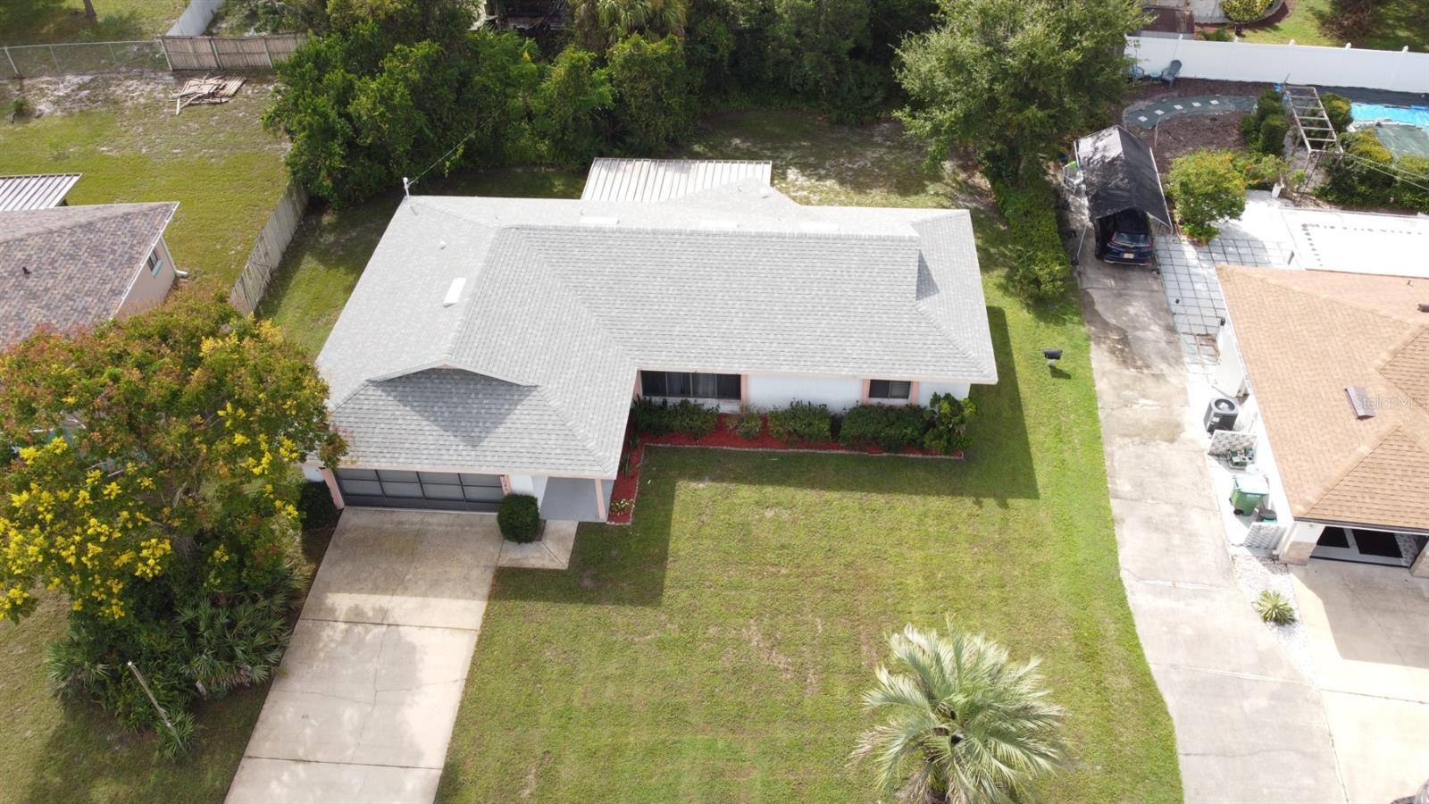 Listing photo id 1 for 1045 Windbrook Drive