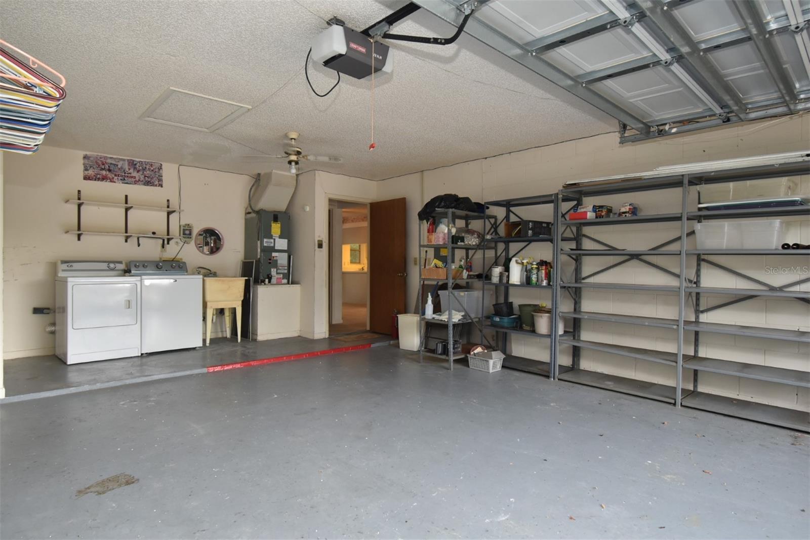 Listing photo id 42 for 1045 Windbrook Drive