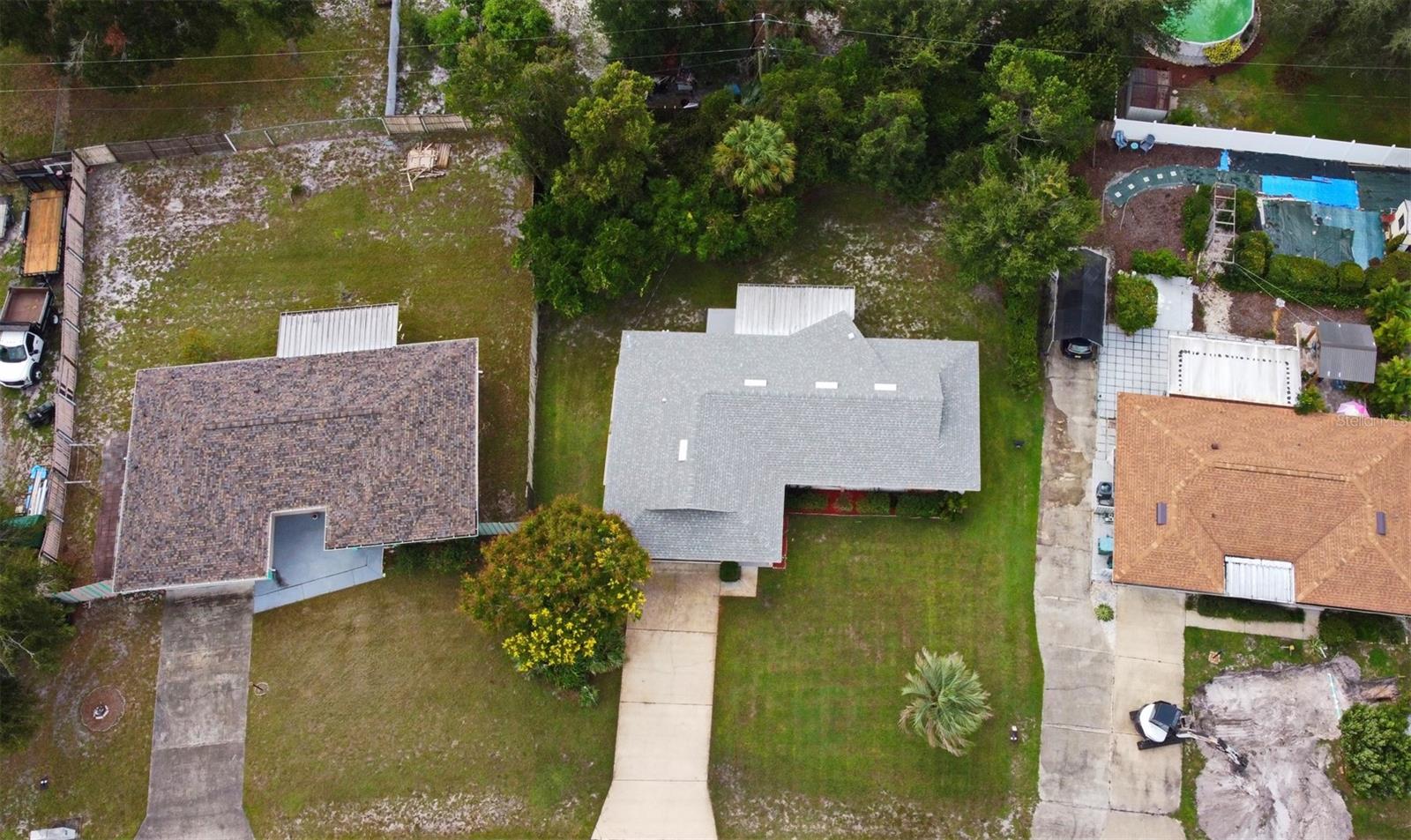 Listing photo id 3 for 1045 Windbrook Drive