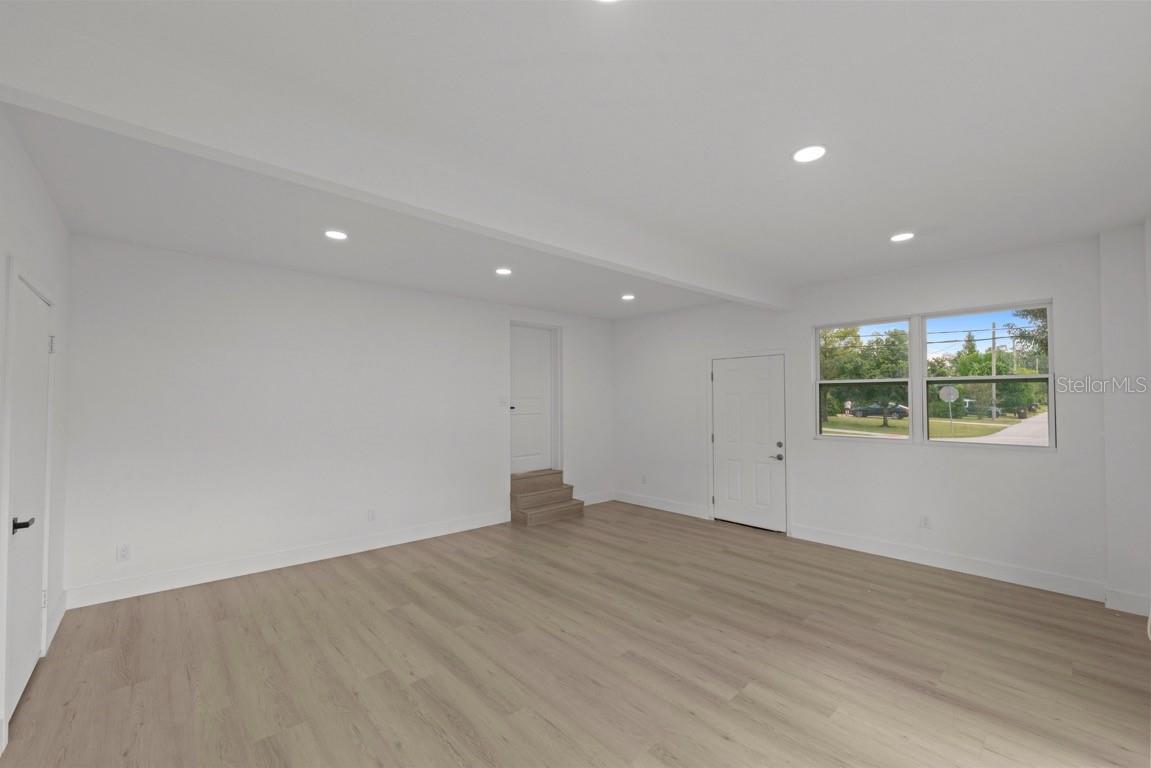 Image 11 of 26 For 3118 Pickfair Street