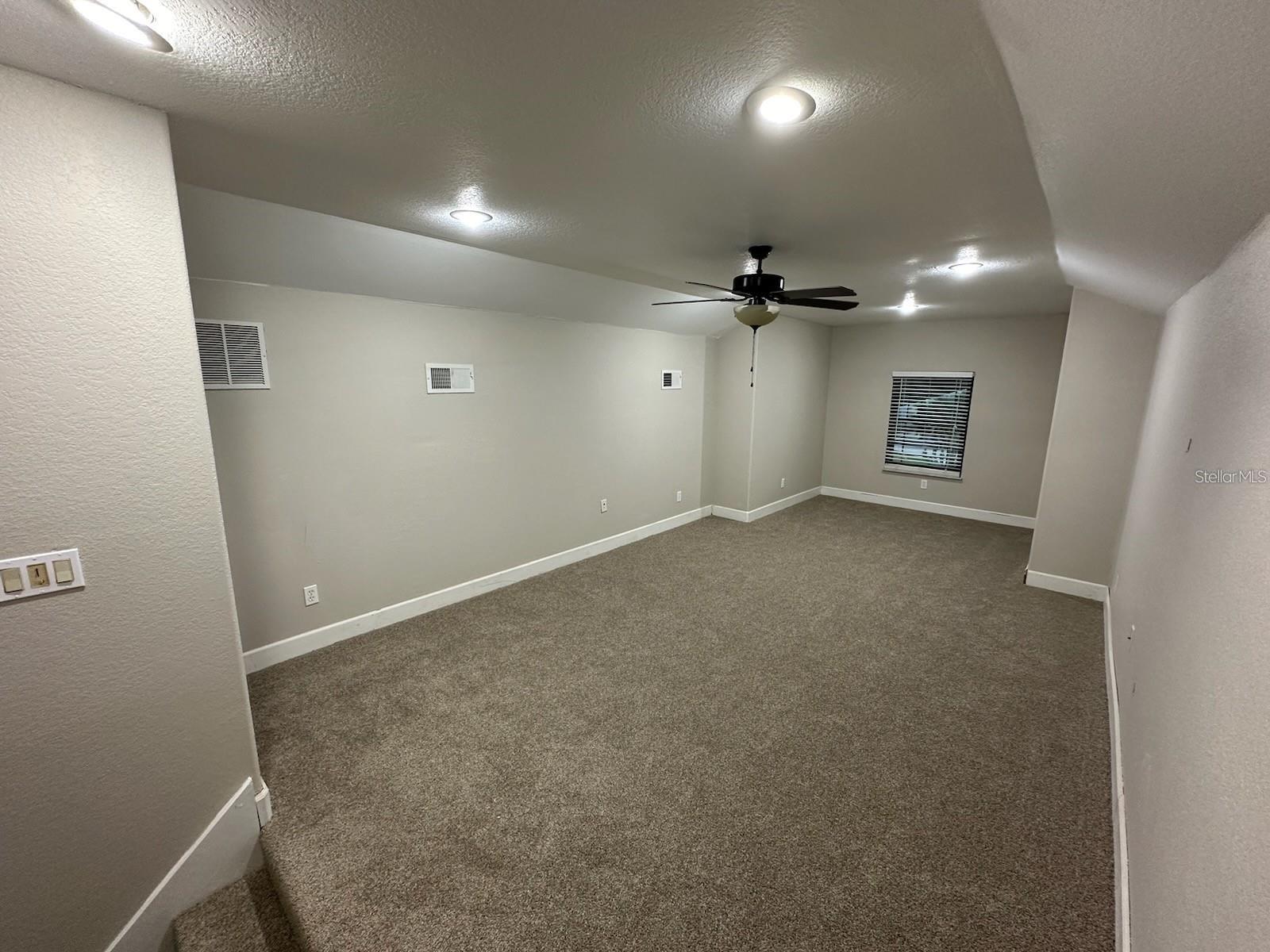 Image 32 of 47 For 10537 Versailles Boulevard