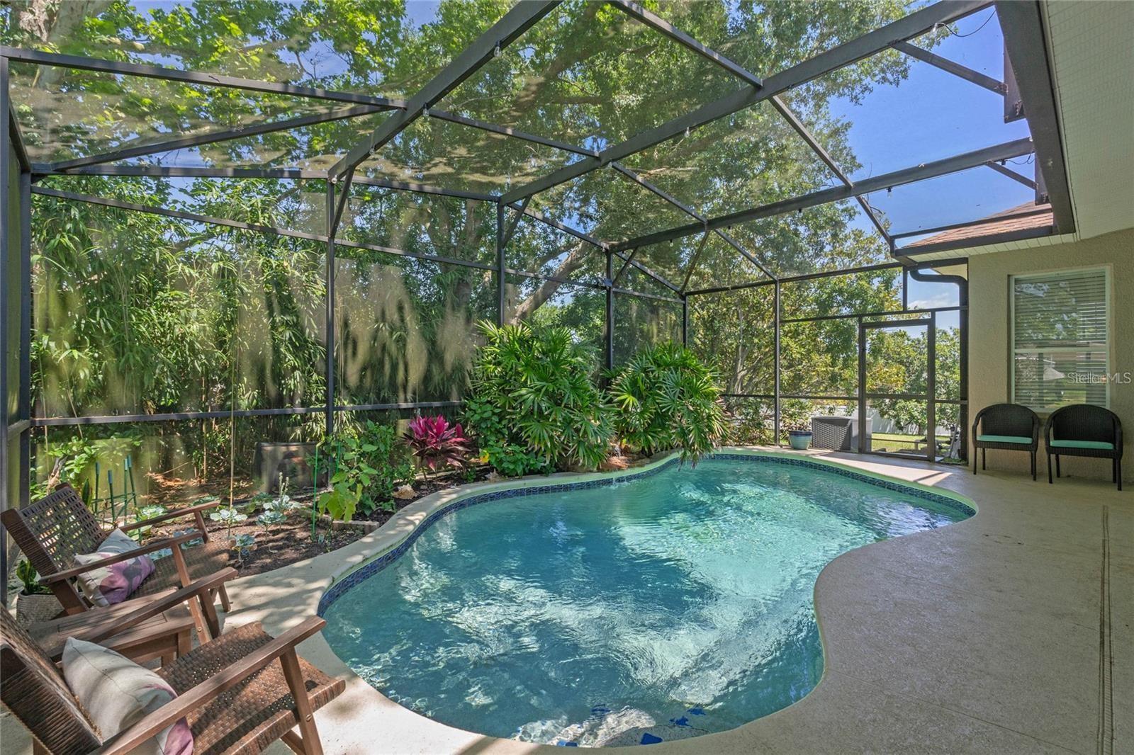 Image 33 of 47 For 10537 Versailles Boulevard