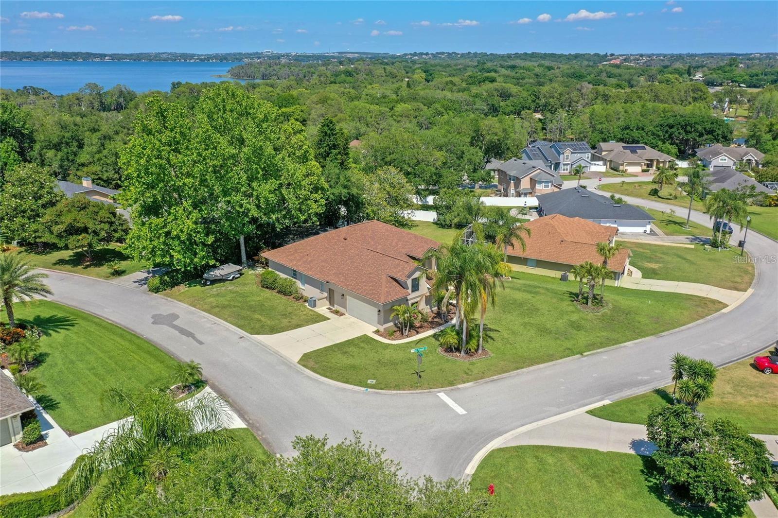 Image 38 of 47 For 10537 Versailles Boulevard