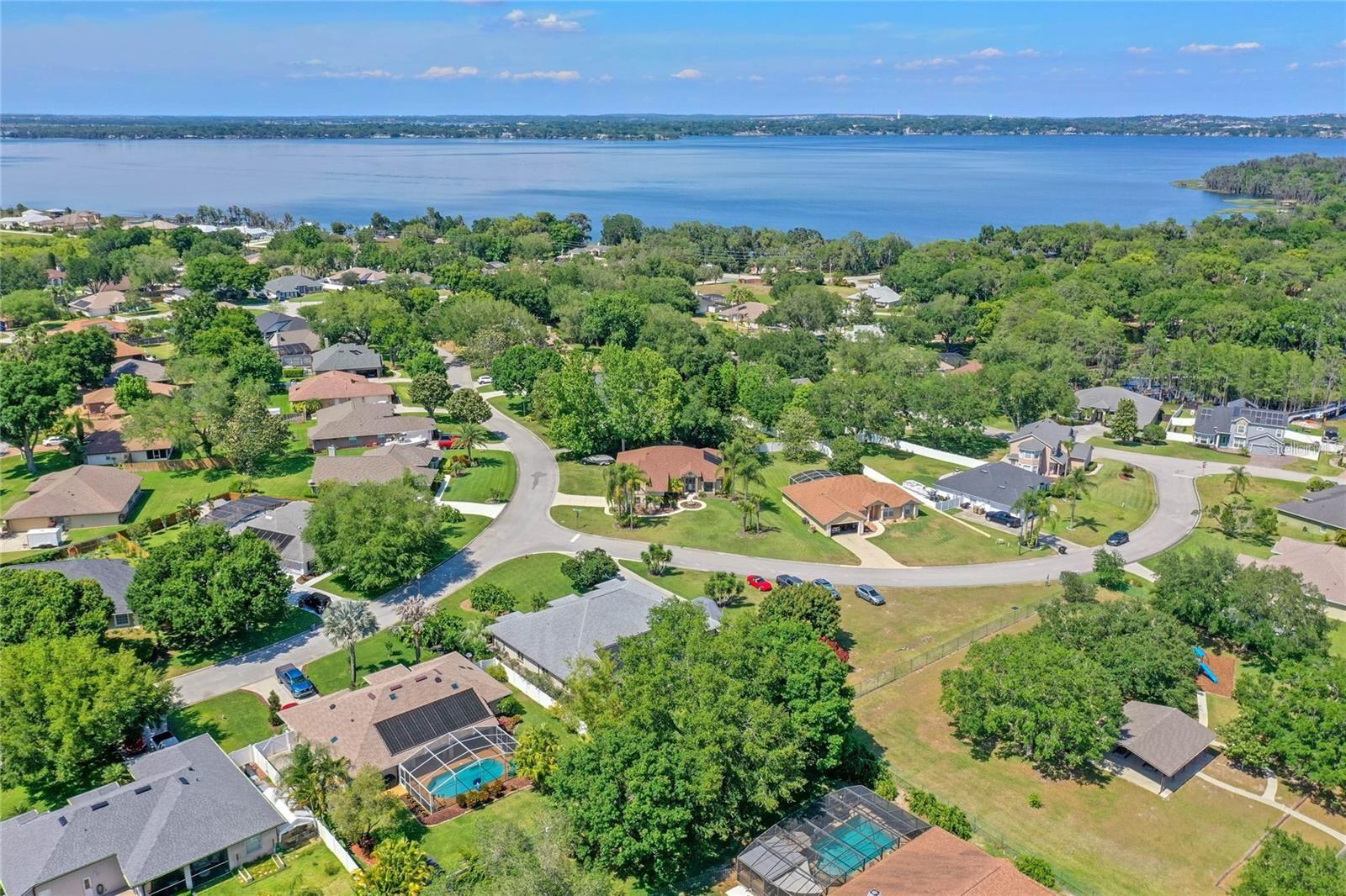 Image 41 of 47 For 10537 Versailles Boulevard