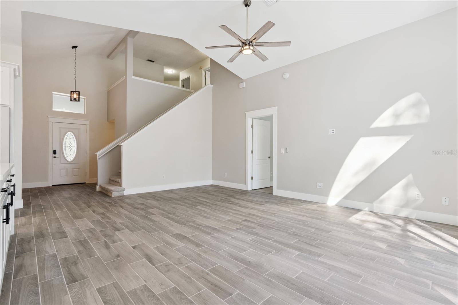 Image 10 of 55 For 13821 Boros Street