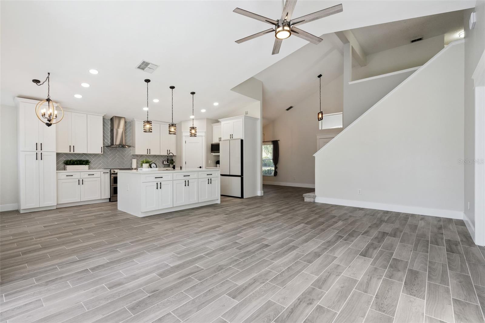 Image 11 of 55 For 13821 Boros Street