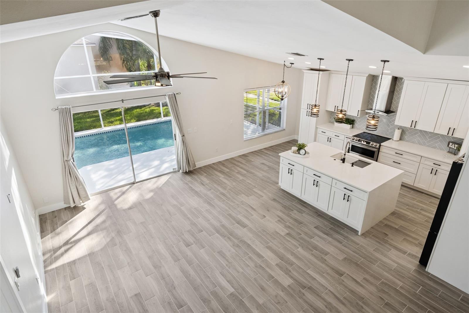 Image 18 of 55 For 13821 Boros Street