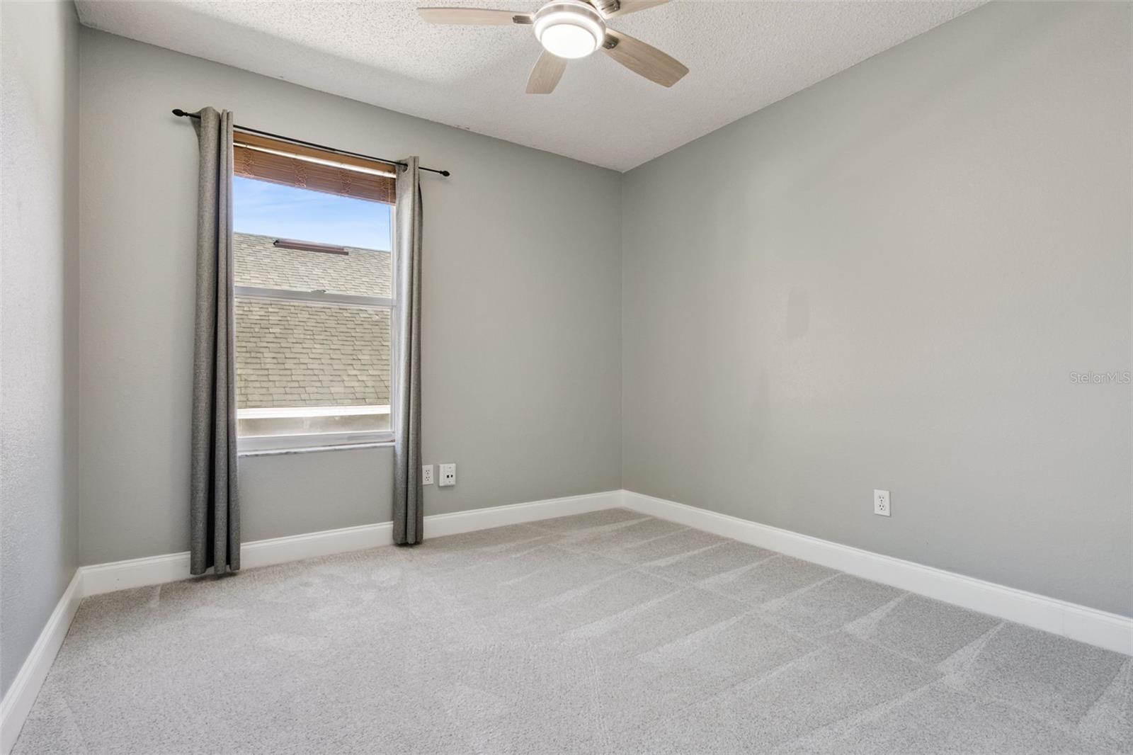 Image 32 of 55 For 13821 Boros Street