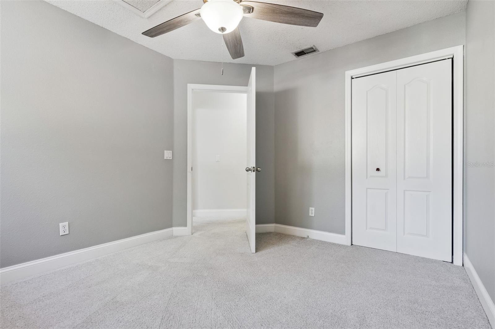 Image 33 of 55 For 13821 Boros Street