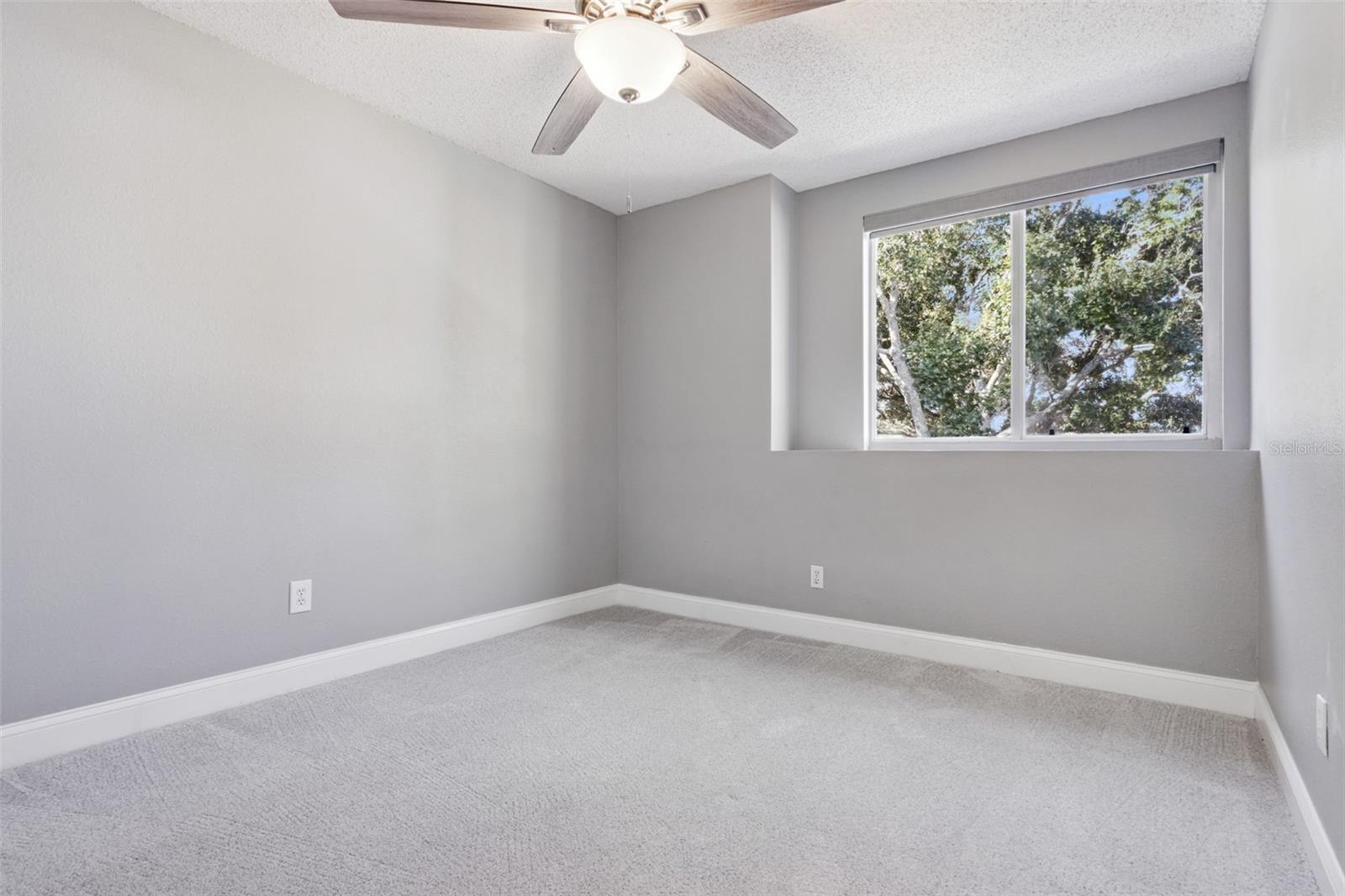 Image 35 of 55 For 13821 Boros Street