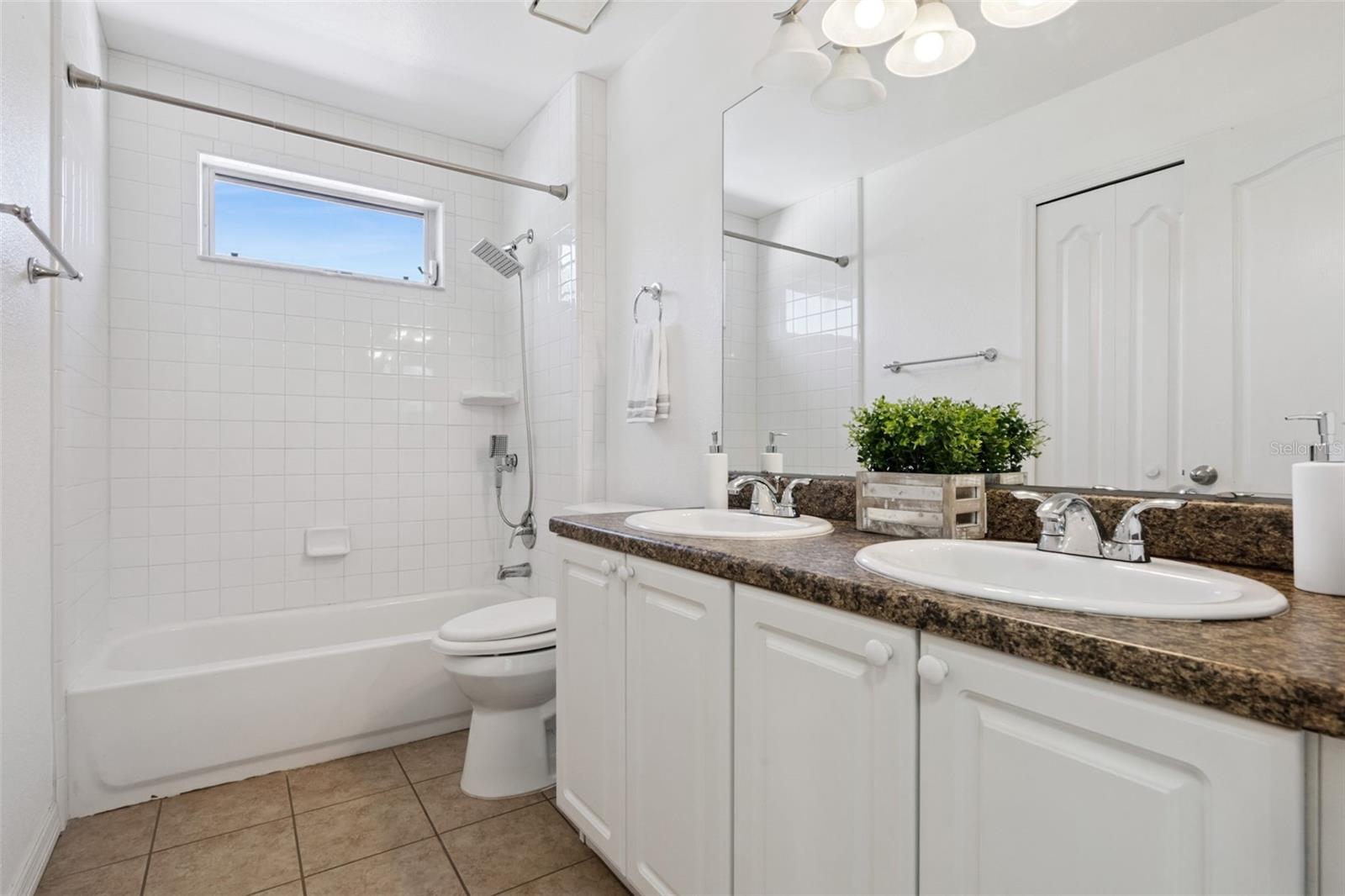 Image 40 of 55 For 13821 Boros Street