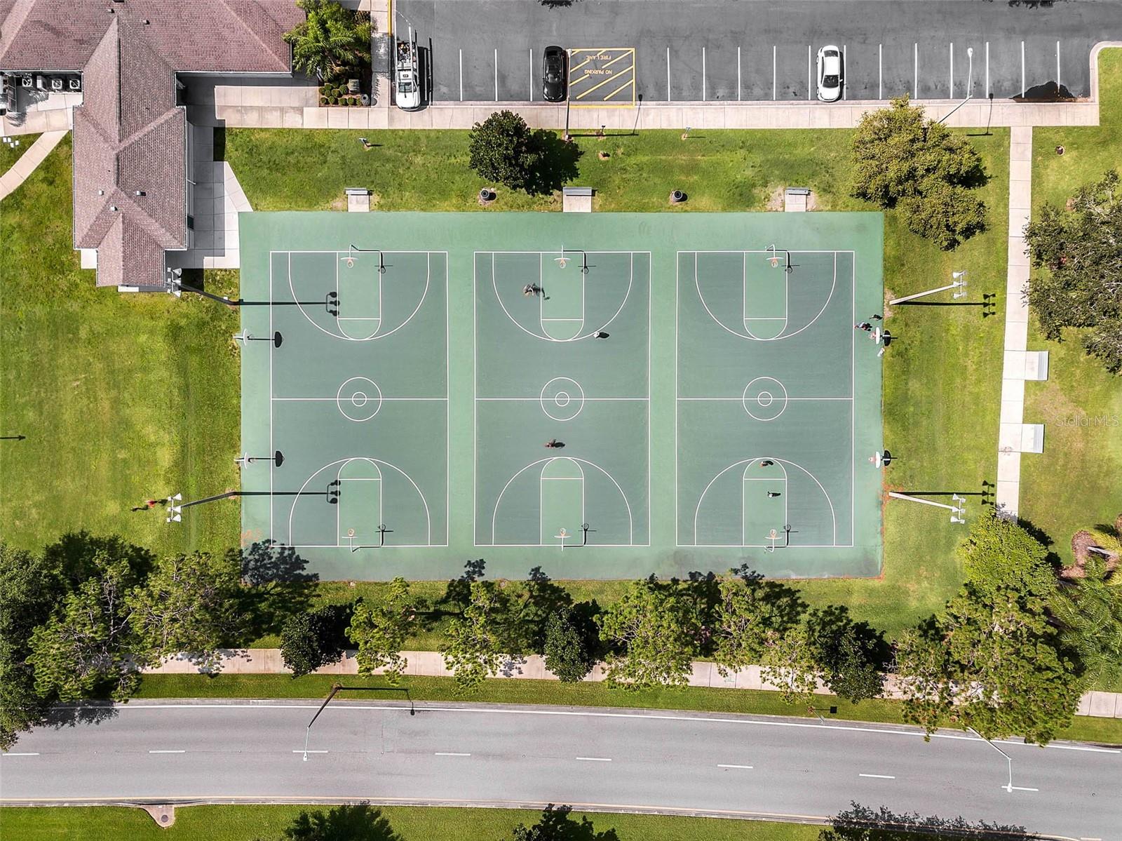 Image 53 of 55 For 13821 Boros Street