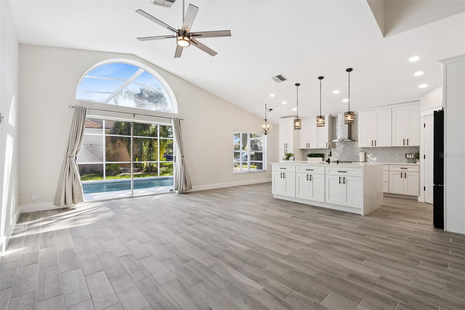 Image 9 of 55 For 13821 Boros Street