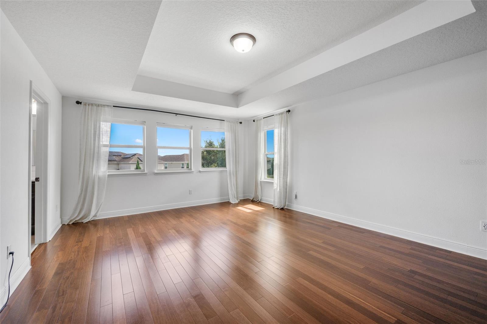 Image 11 of 21 For 14289 Lake Preserve Boulevard