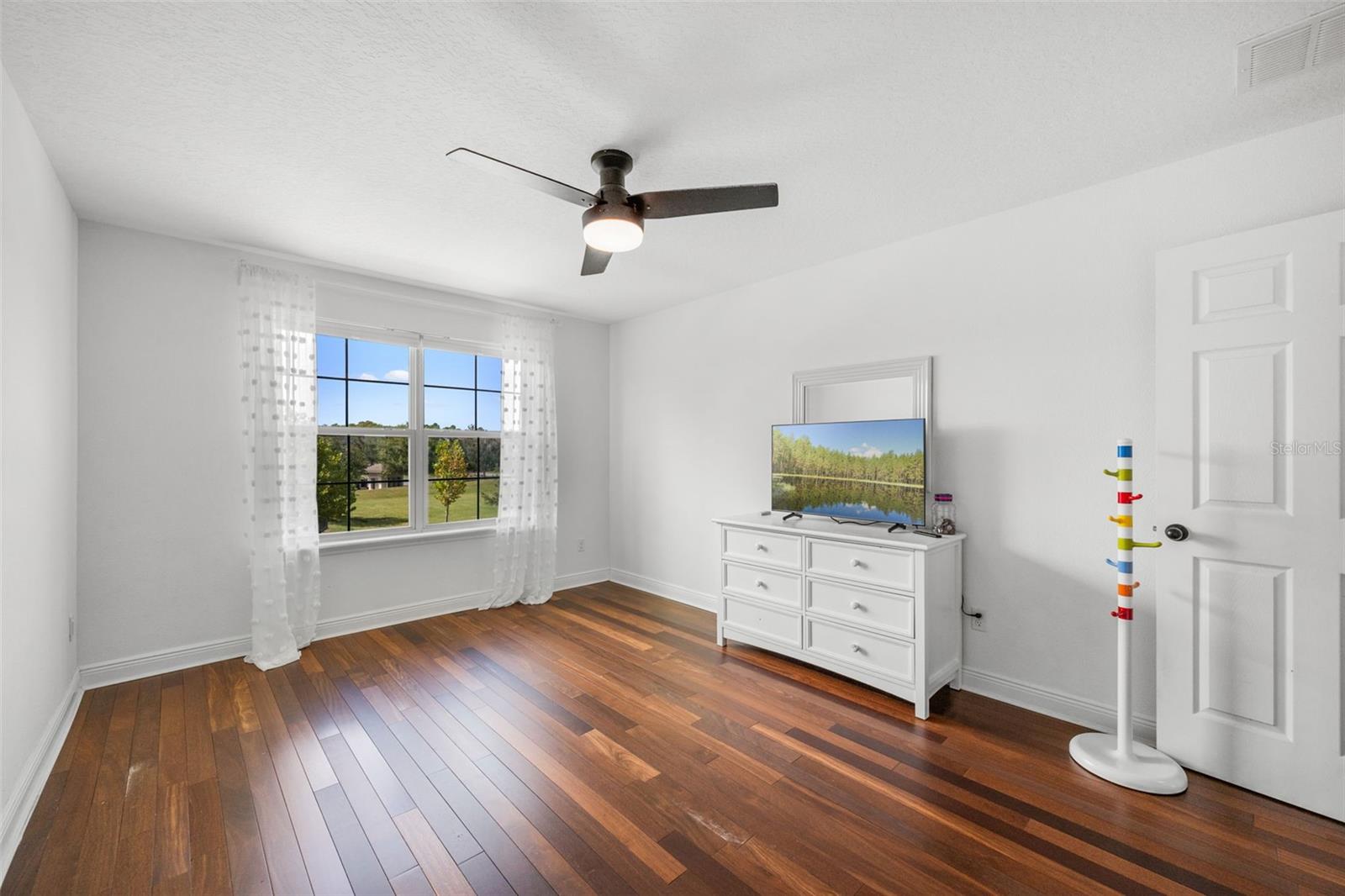 Image 15 of 21 For 14289 Lake Preserve Boulevard