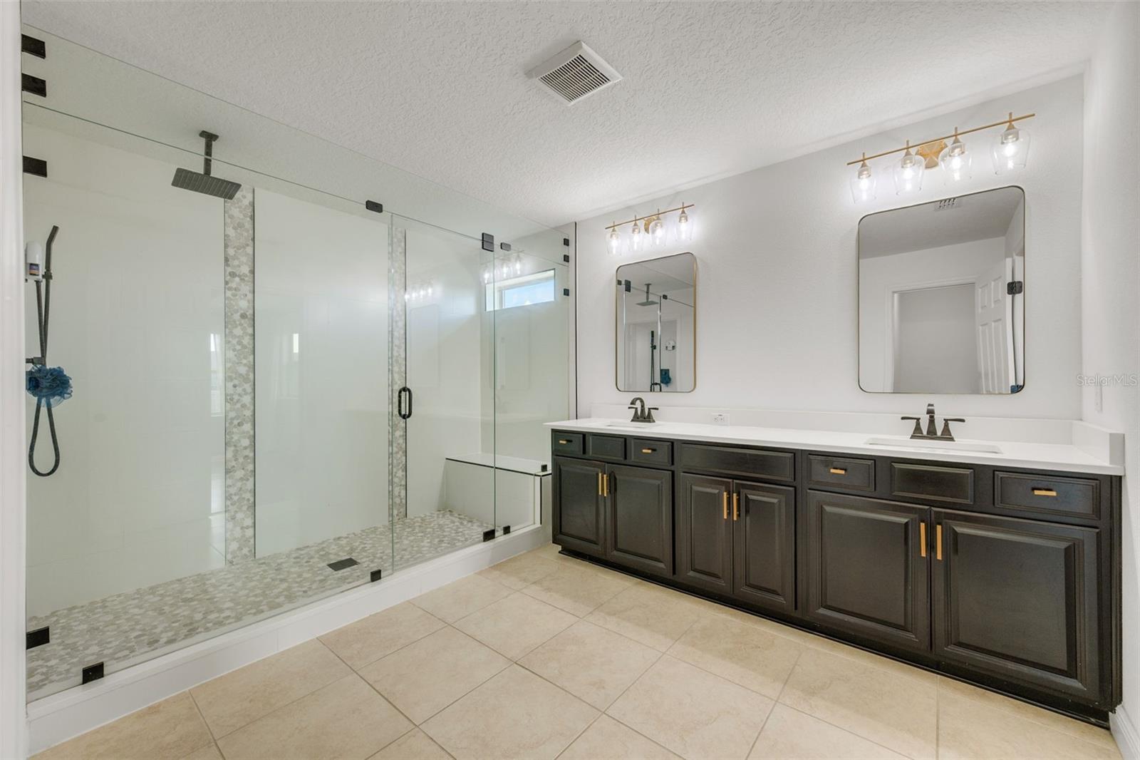 Image 16 of 21 For 14289 Lake Preserve Boulevard
