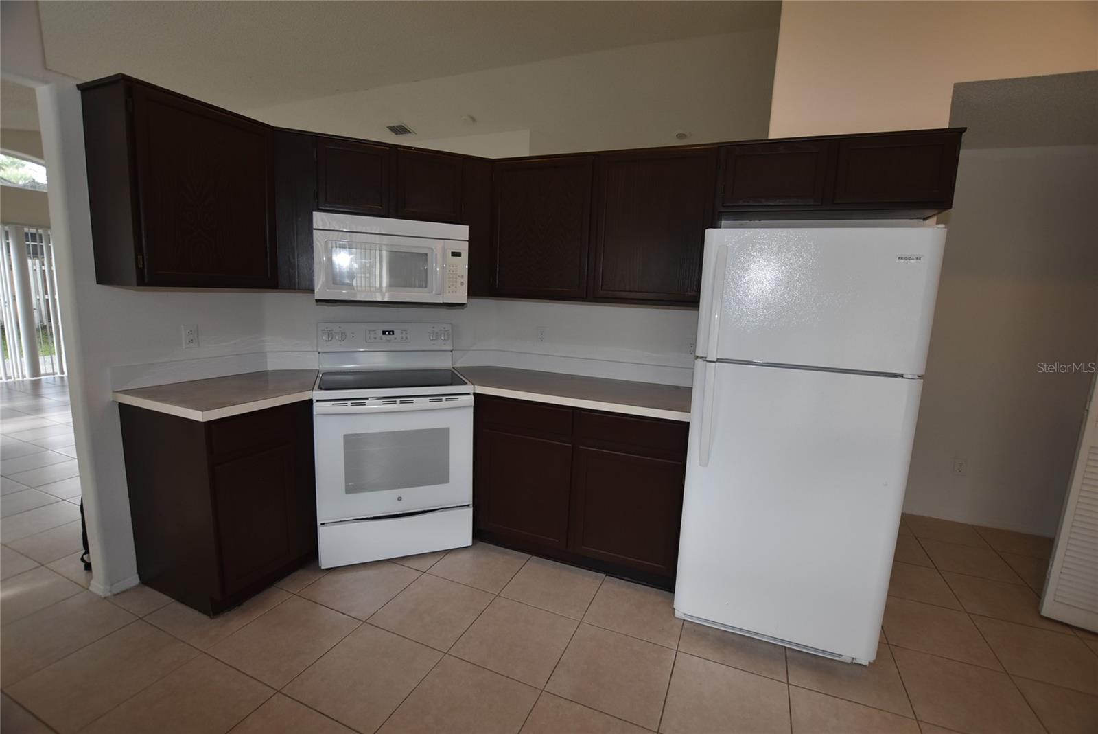 Image 4 of 19 For 3240 Brewster Drive