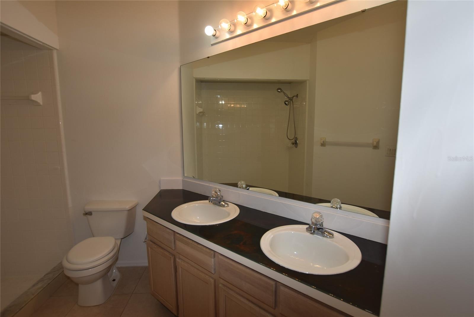 Image 5 of 19 For 3240 Brewster Drive