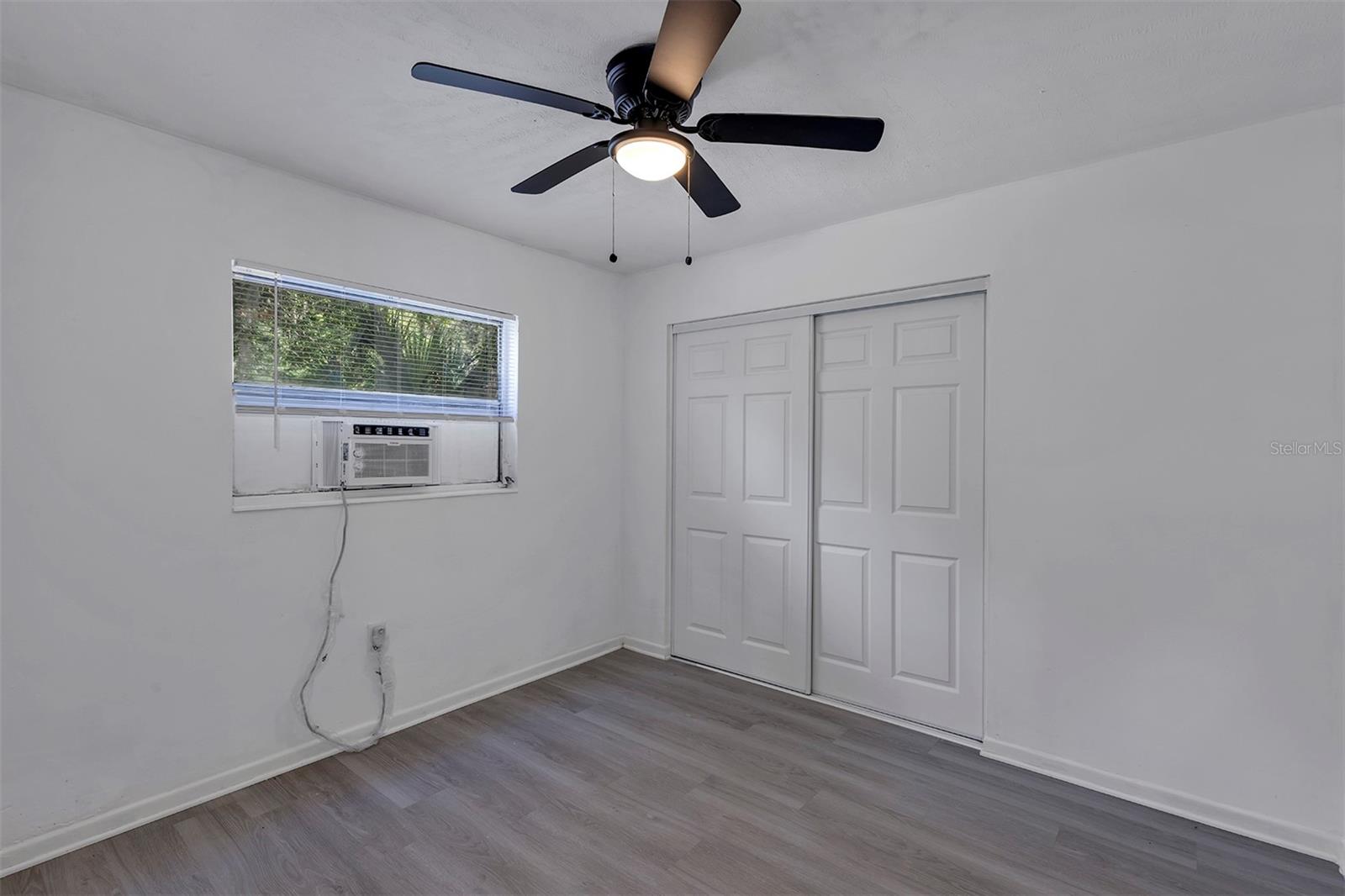 Image 13 of 26 For 1417 Pembrook Drive
