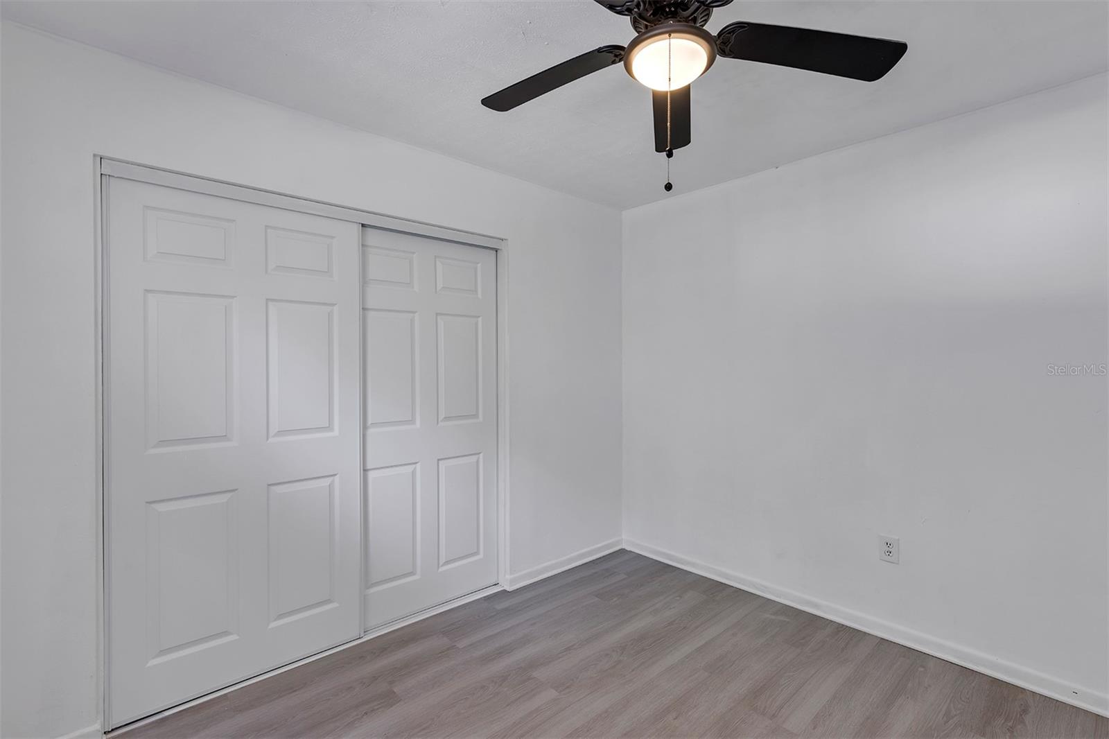 Image 14 of 26 For 1417 Pembrook Drive