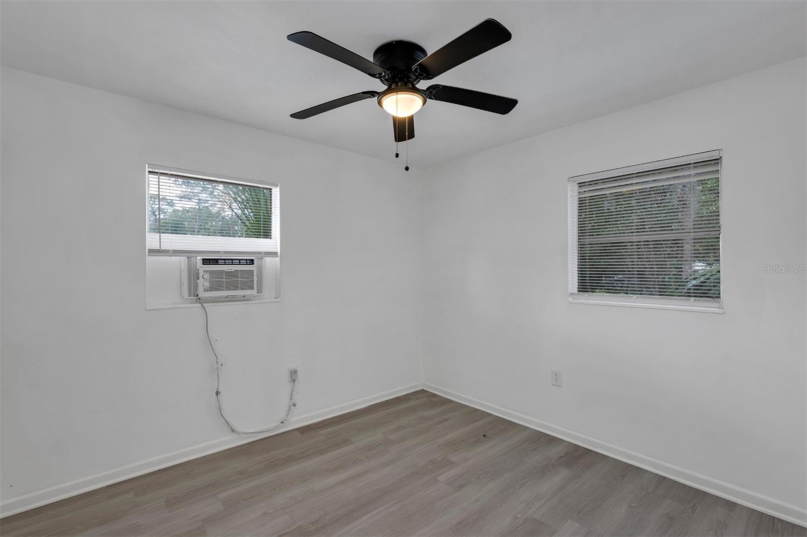 Image 17 of 26 For 1417 Pembrook Drive