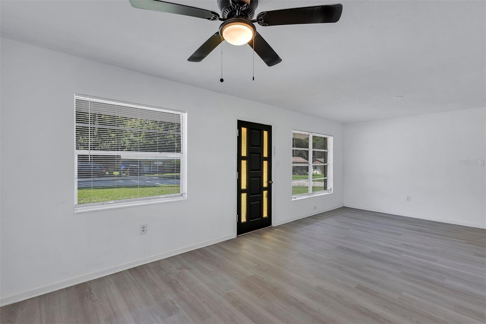 Image 6 of 26 For 1417 Pembrook Drive