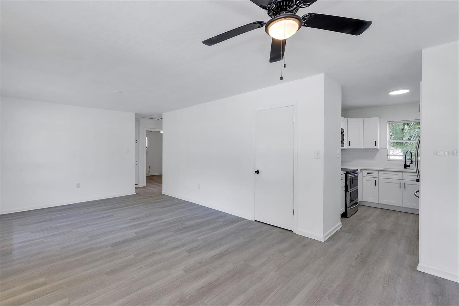 Image 7 of 26 For 1417 Pembrook Drive