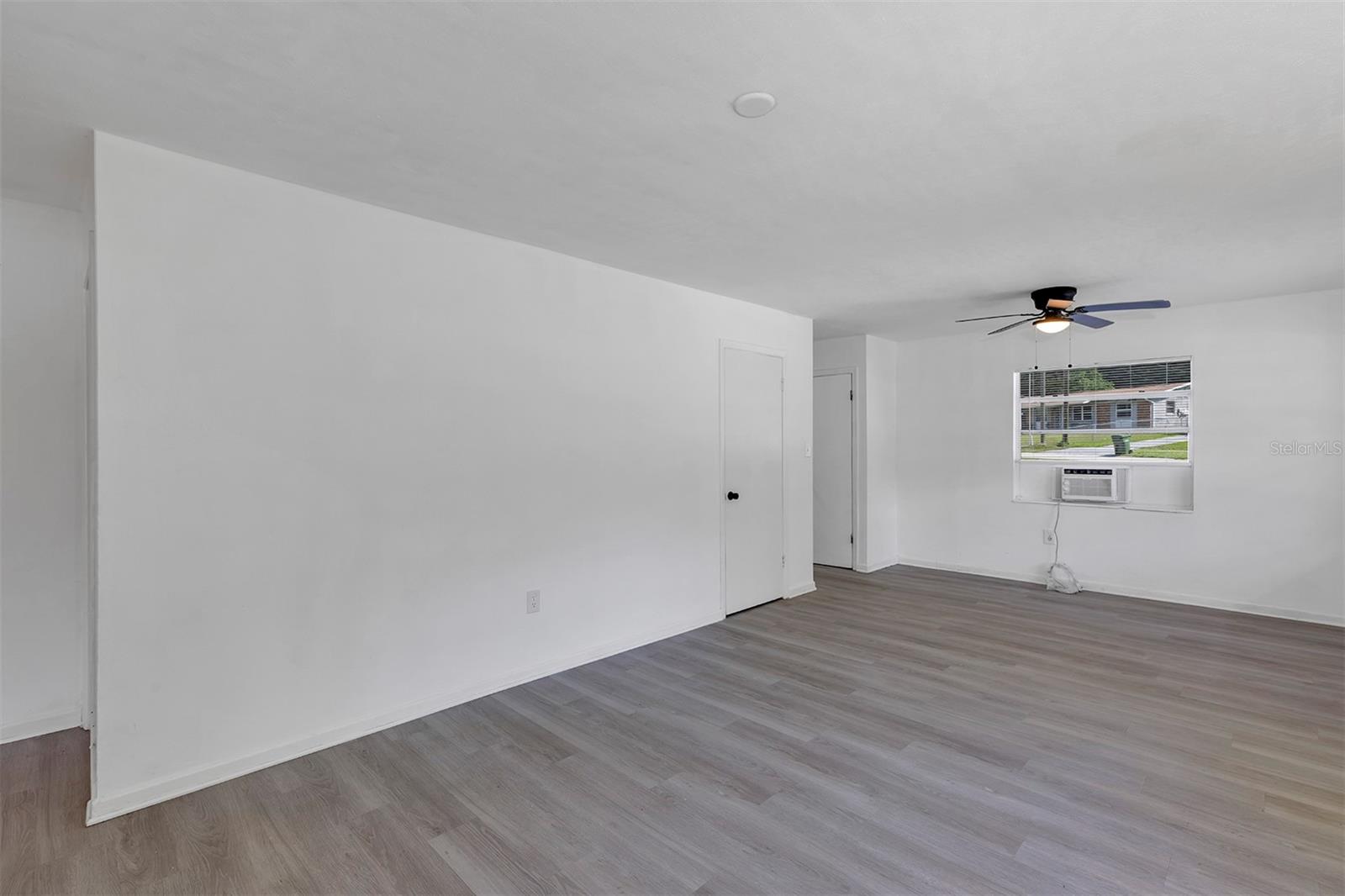 Image 8 of 26 For 1417 Pembrook Drive
