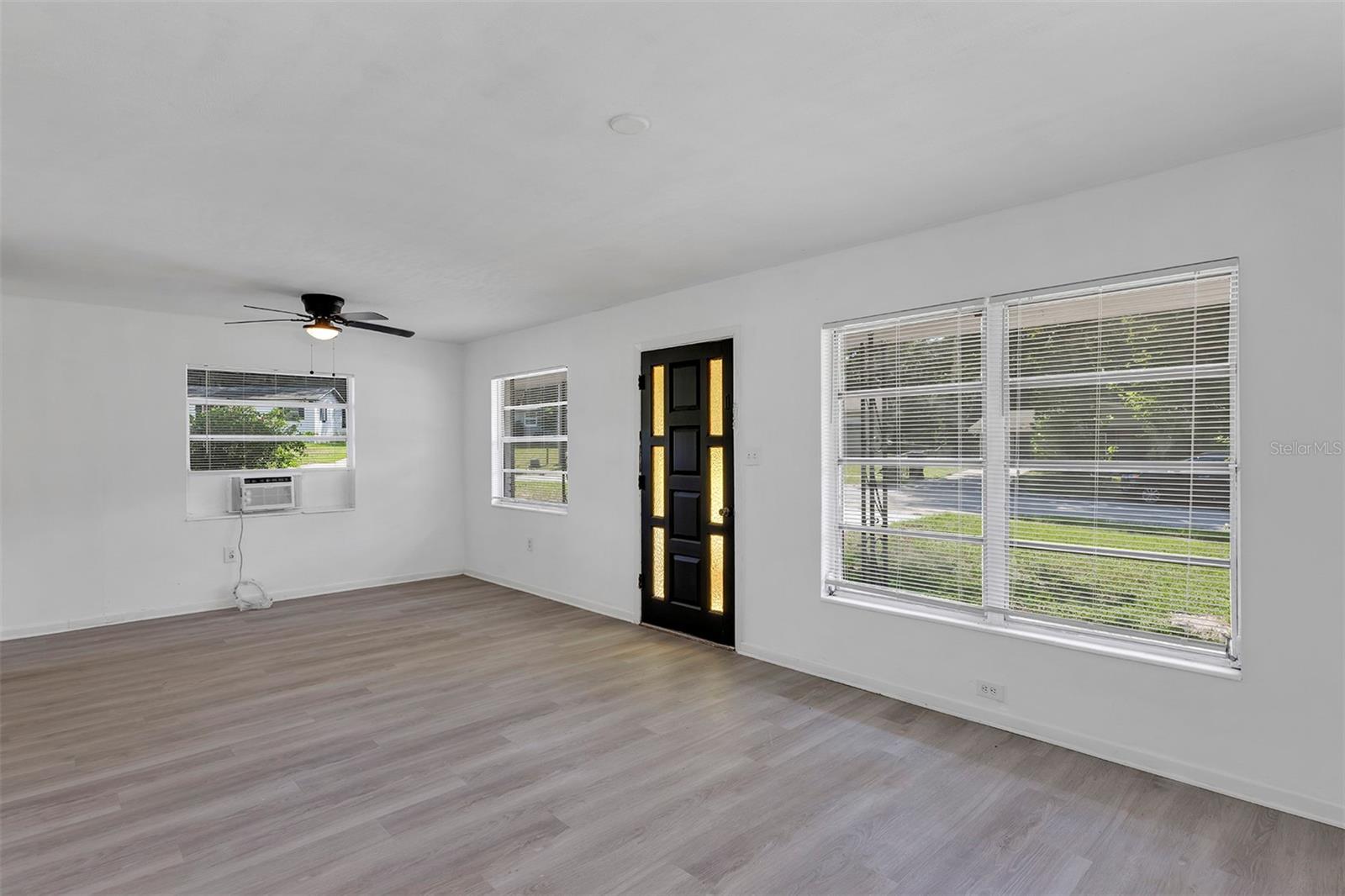 Image 9 of 26 For 1417 Pembrook Drive