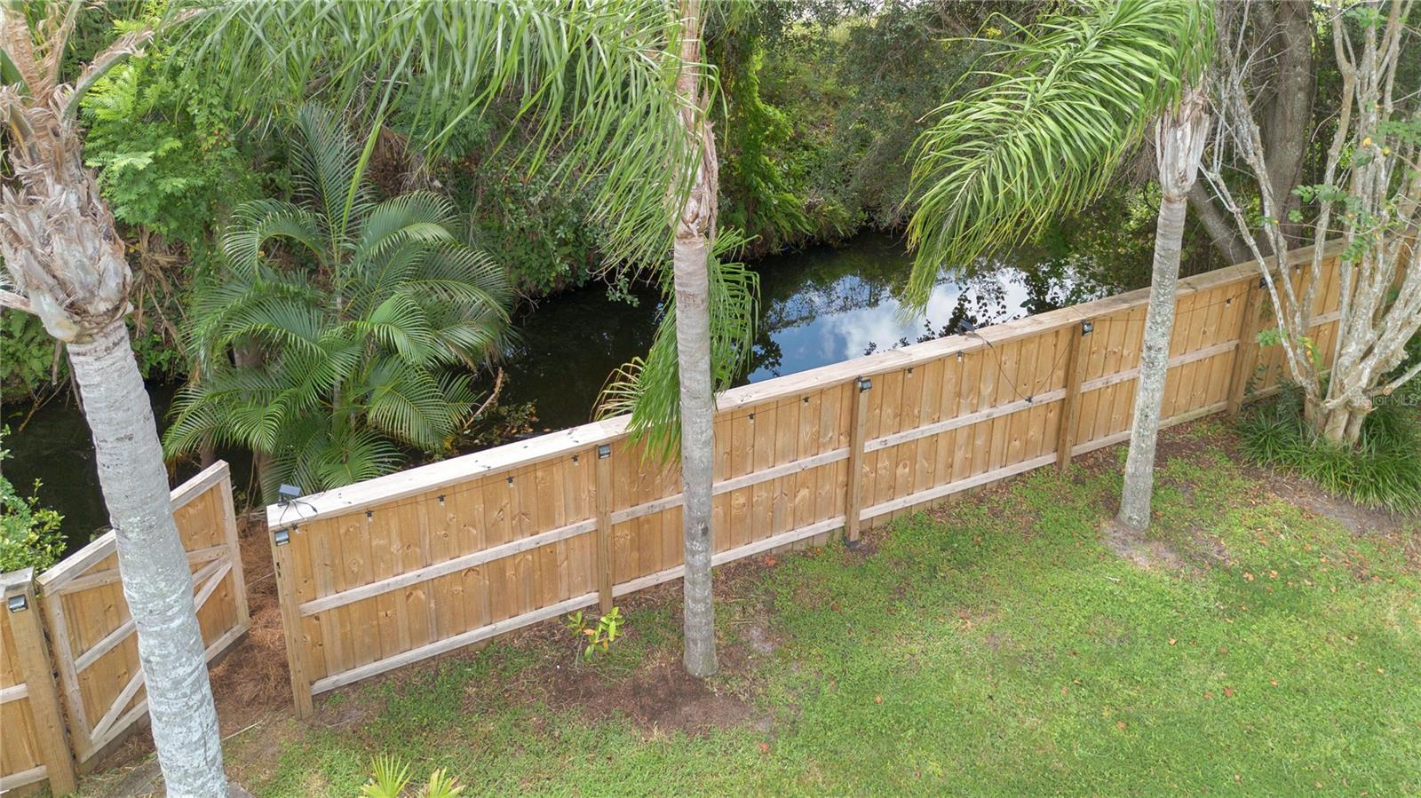 Image 3 of 41 For 316 Harbour Island Road