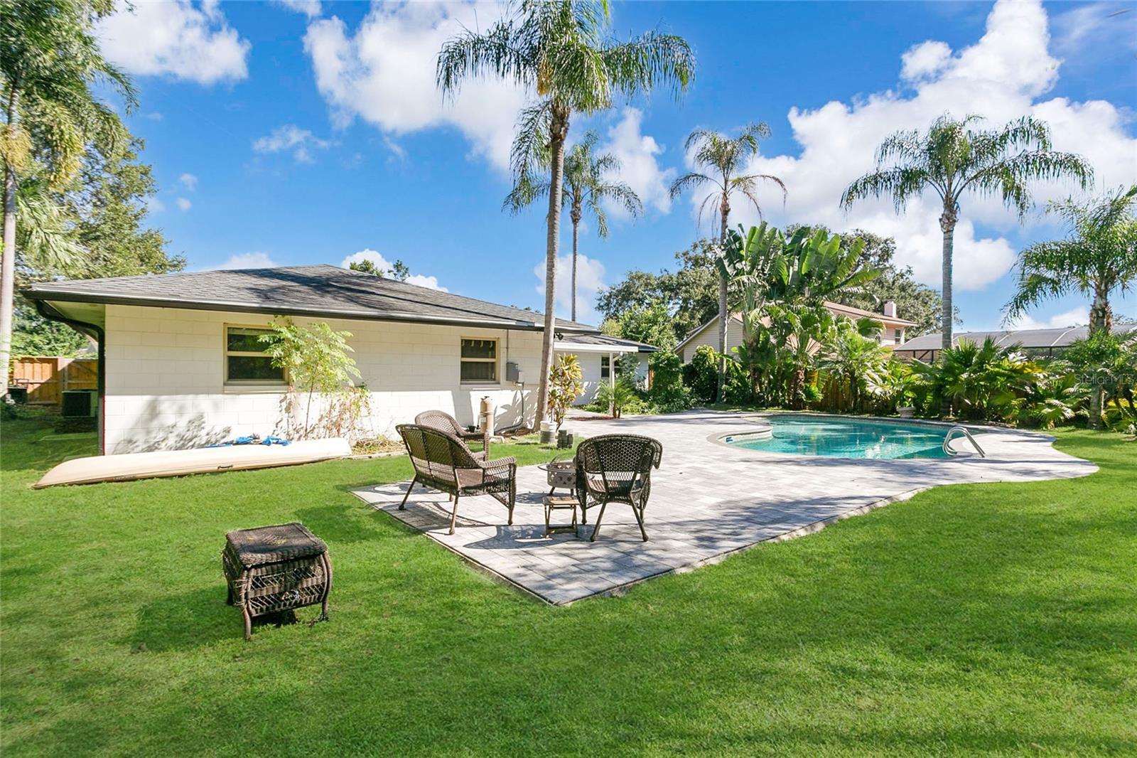 Image 32 of 41 For 316 Harbour Island Road