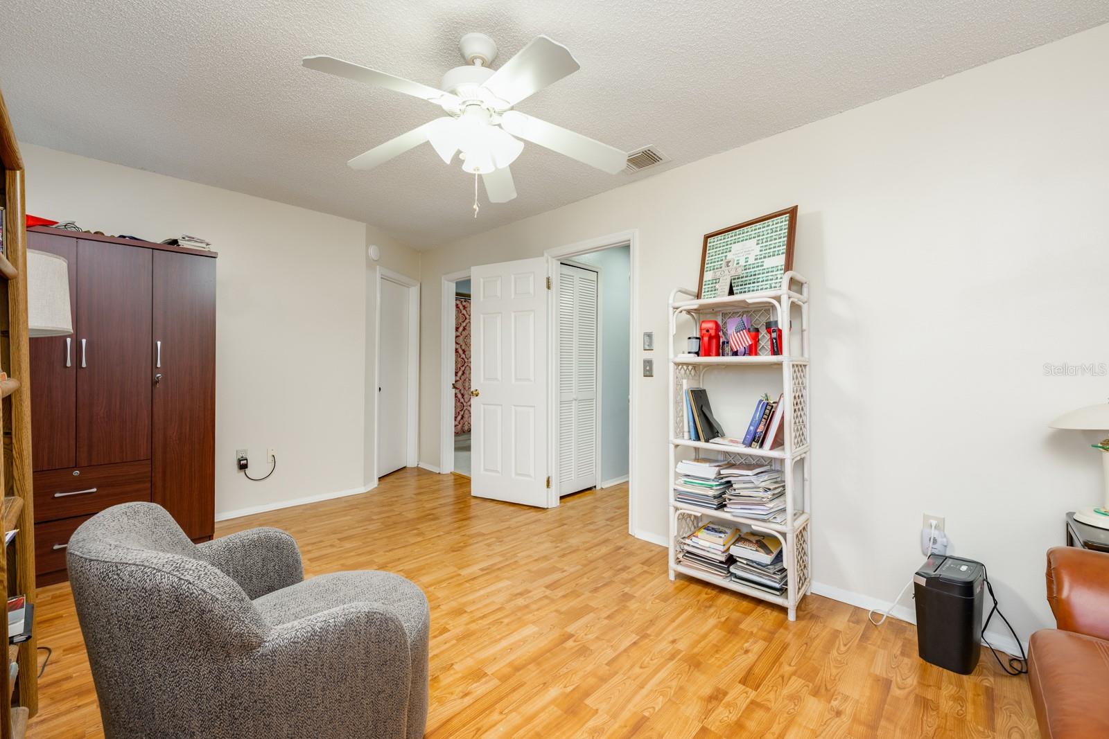 Image 17 of 24 For 137 Olive Tree Circle 137