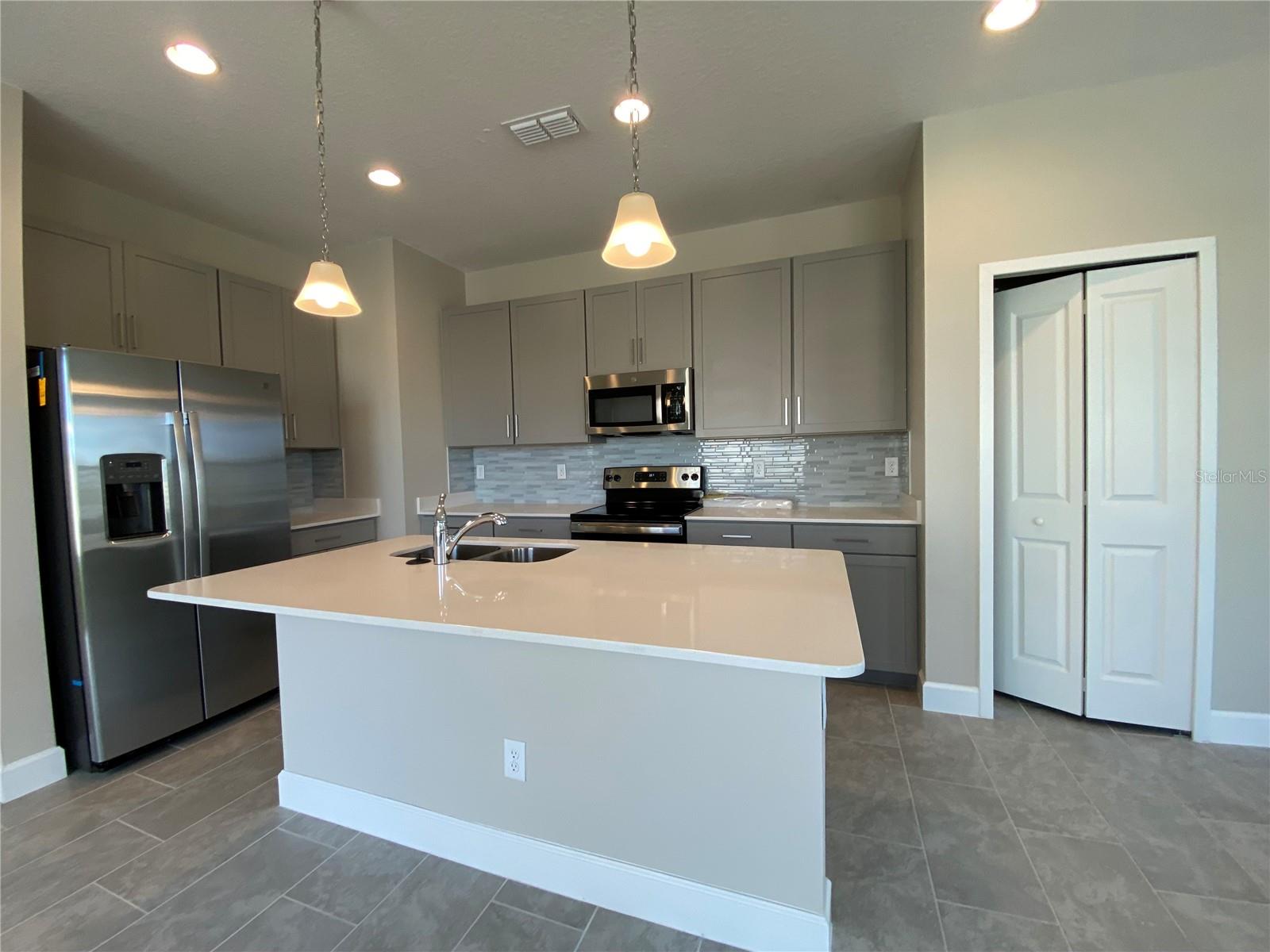 Image 4 of 57 For 1405 Captiva Cove 24