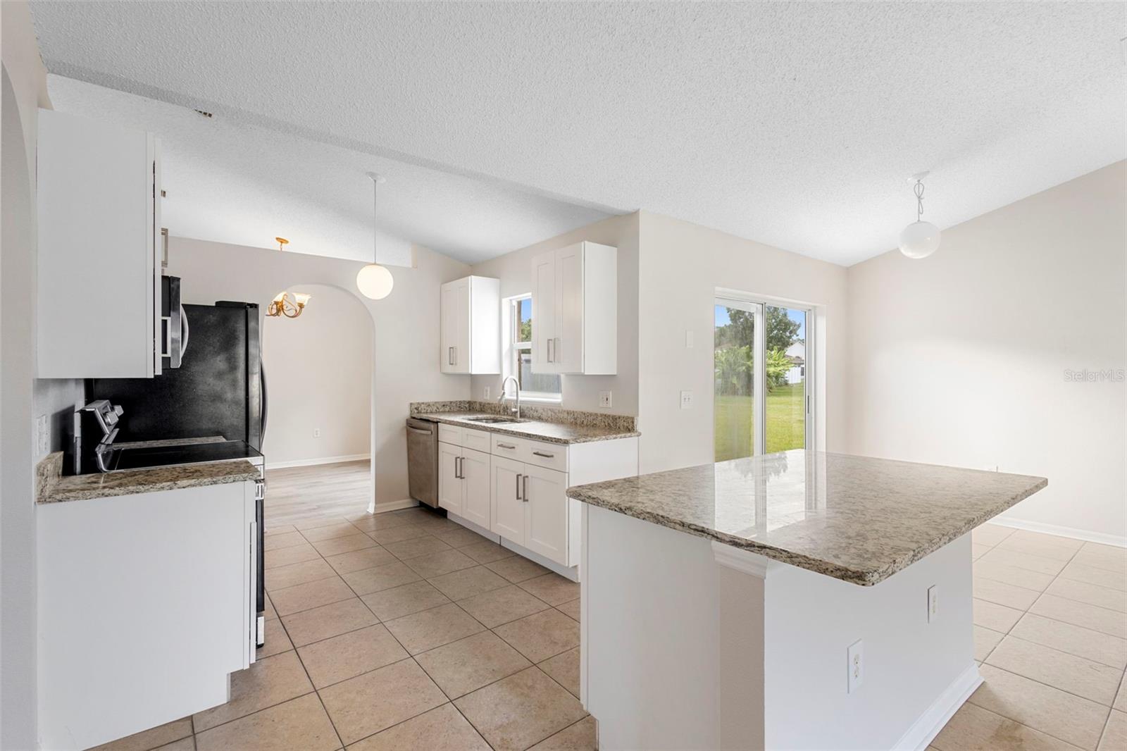 Image 32 of 49 For 2466 Augusta Way