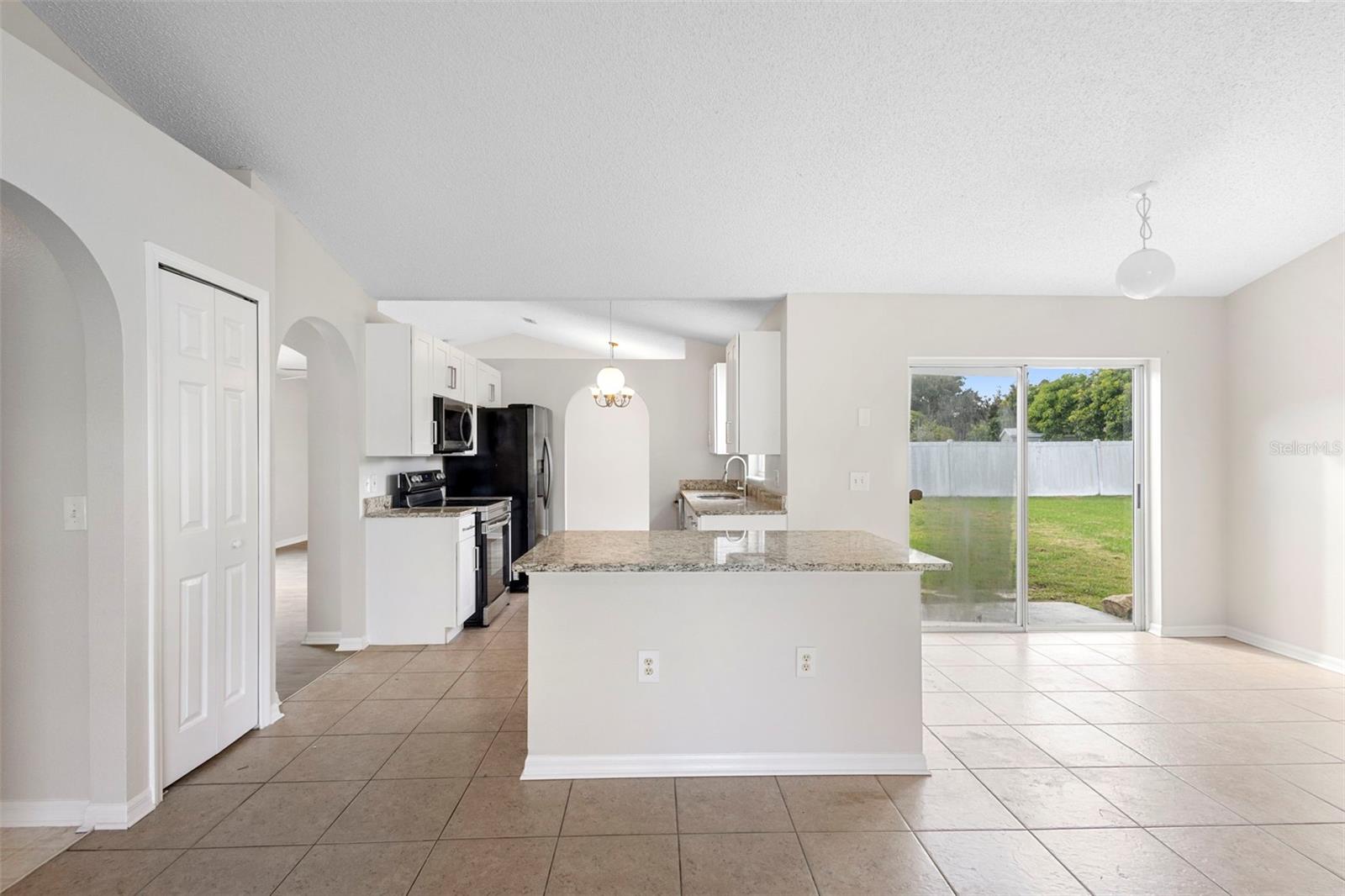 Image 33 of 49 For 2466 Augusta Way