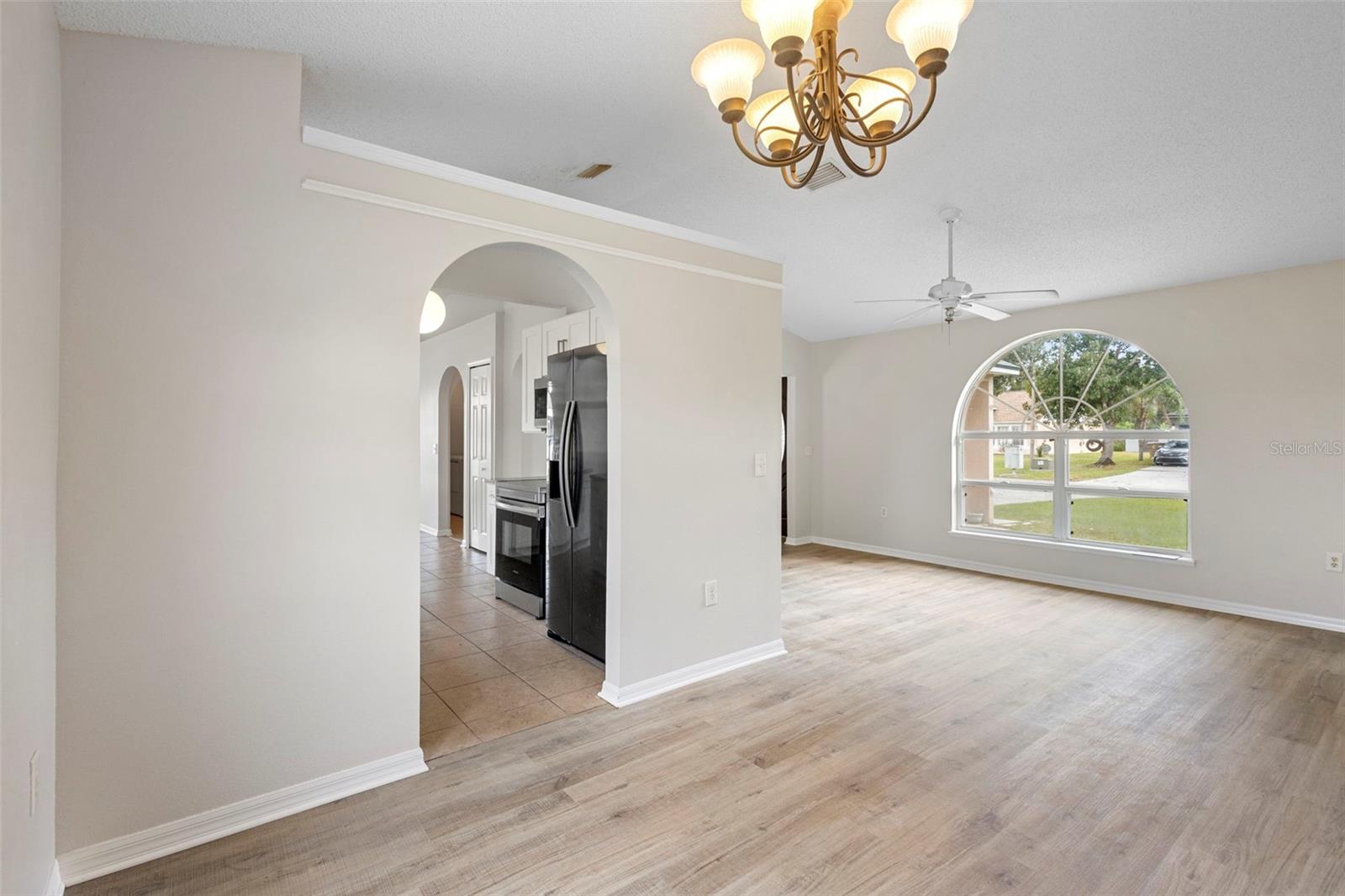 Image 5 of 49 For 2466 Augusta Way