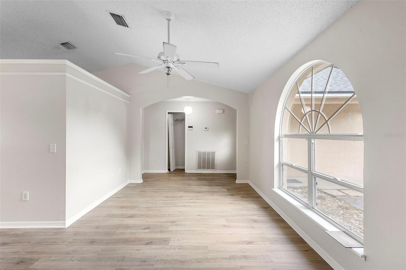 Image 8 of 49 For 2466 Augusta Way