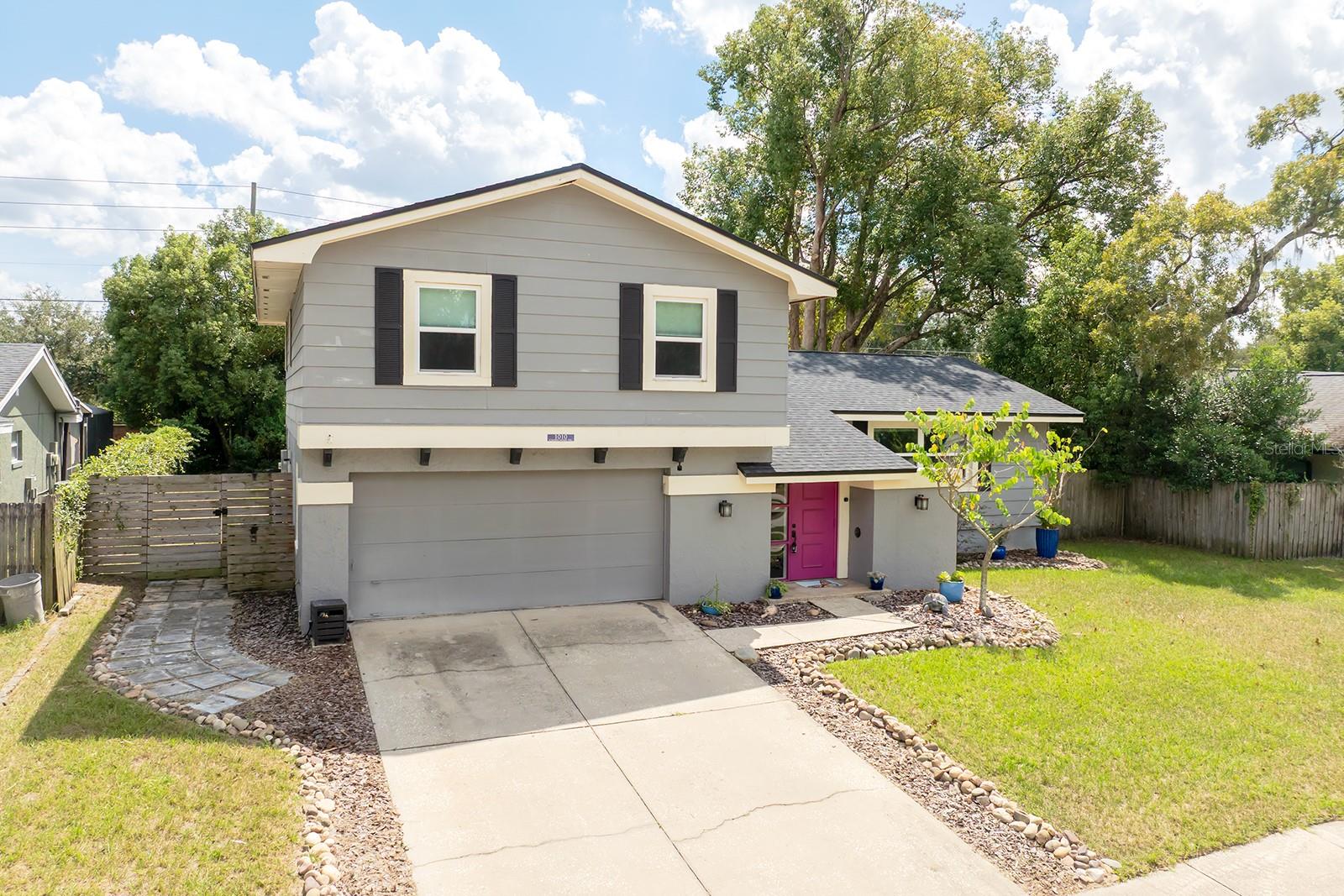 Image 3 of 39 For 1010 Chokecherry Drive