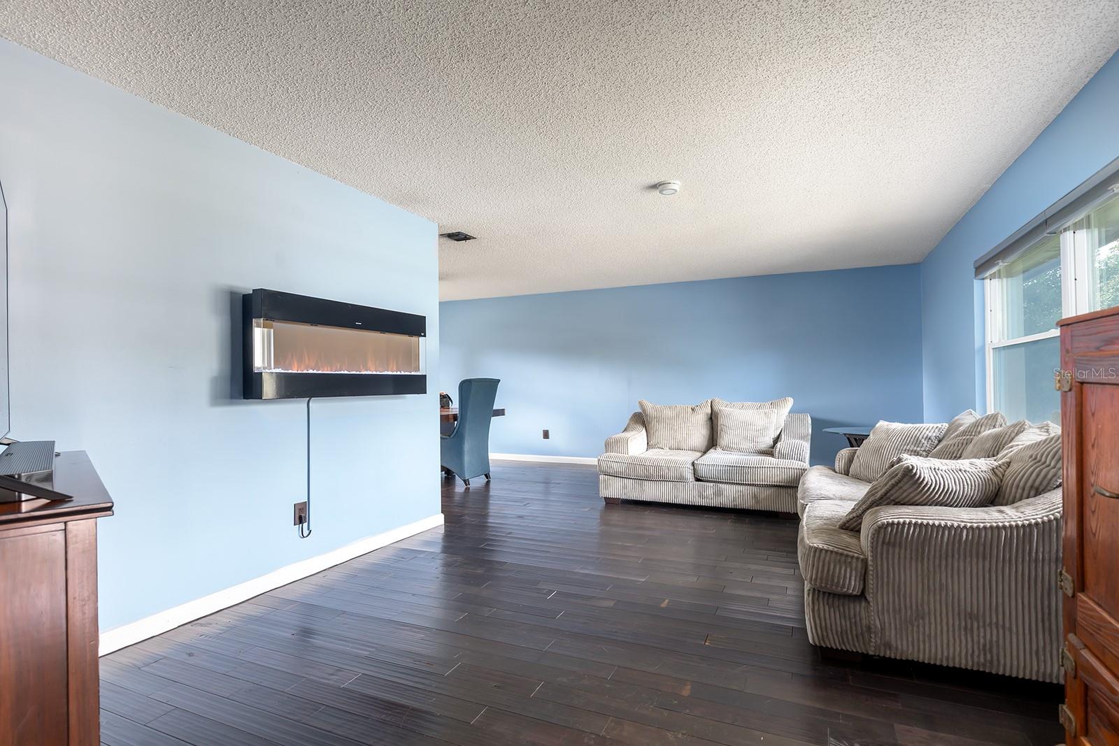 Image 6 of 39 For 1010 Chokecherry Drive