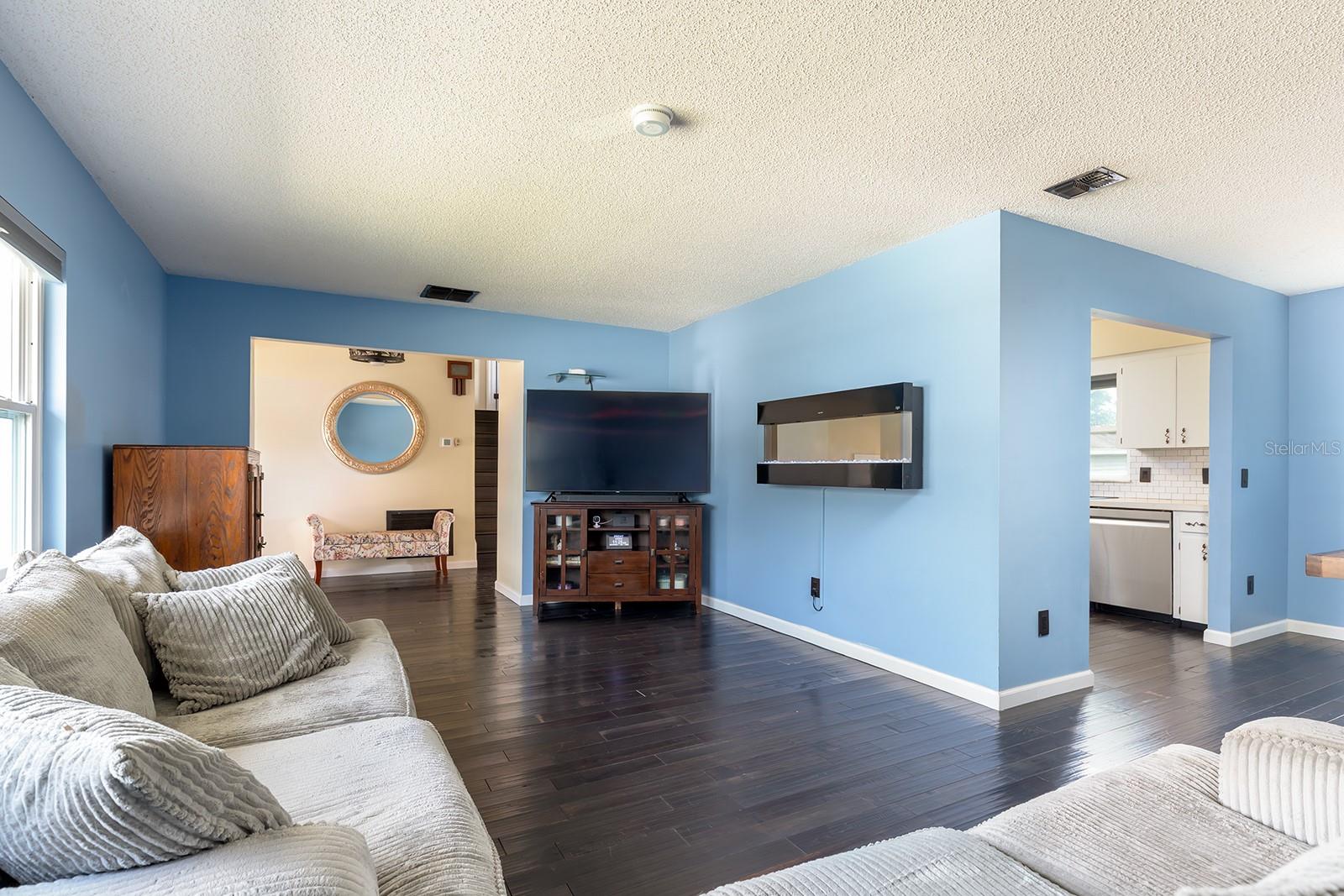 Image 8 of 39 For 1010 Chokecherry Drive
