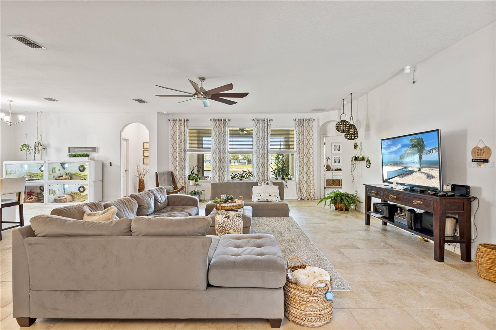 Image 12 of 40 For 637 Bluehearts Trail