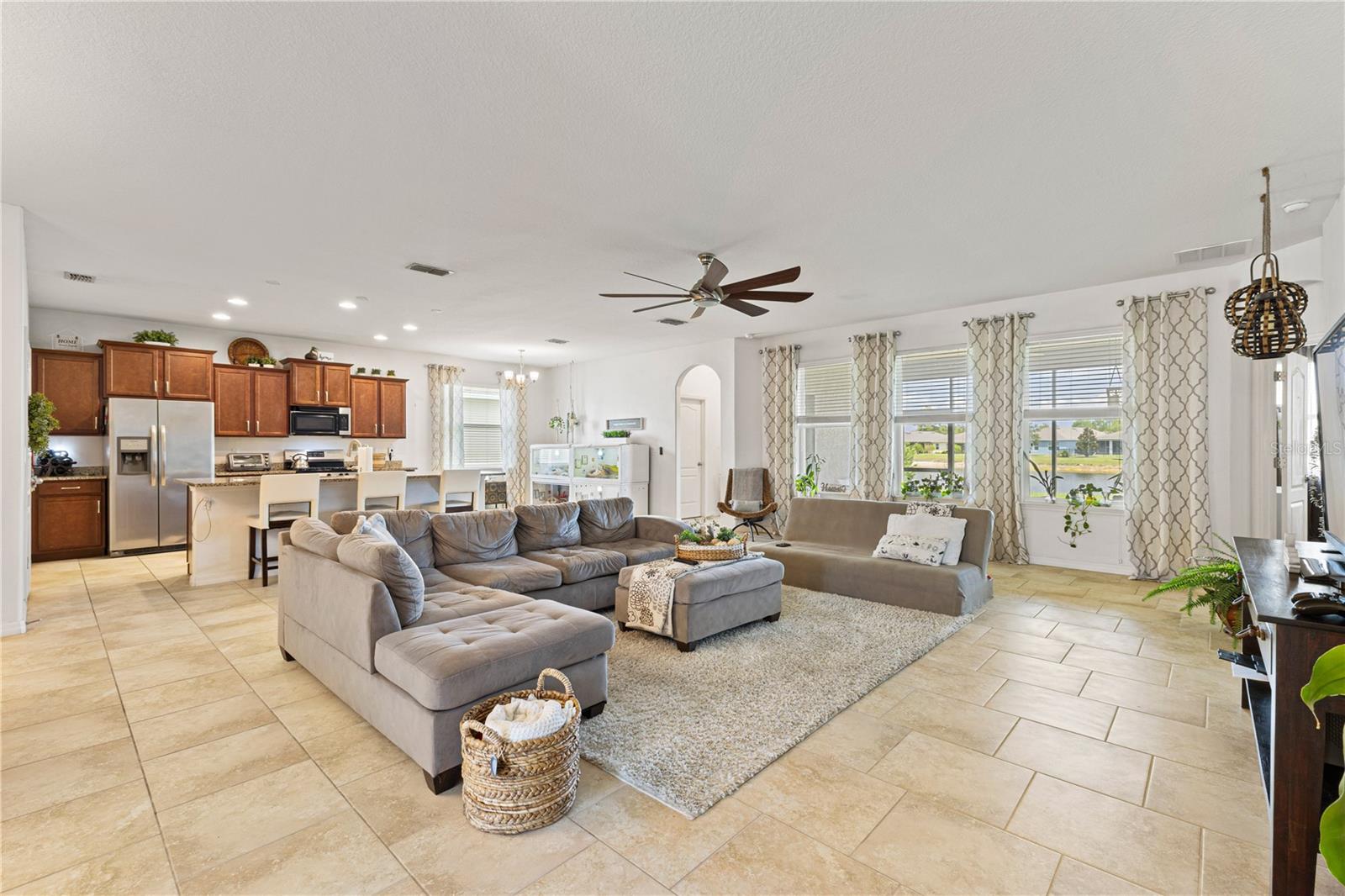 Image 13 of 40 For 637 Bluehearts Trail