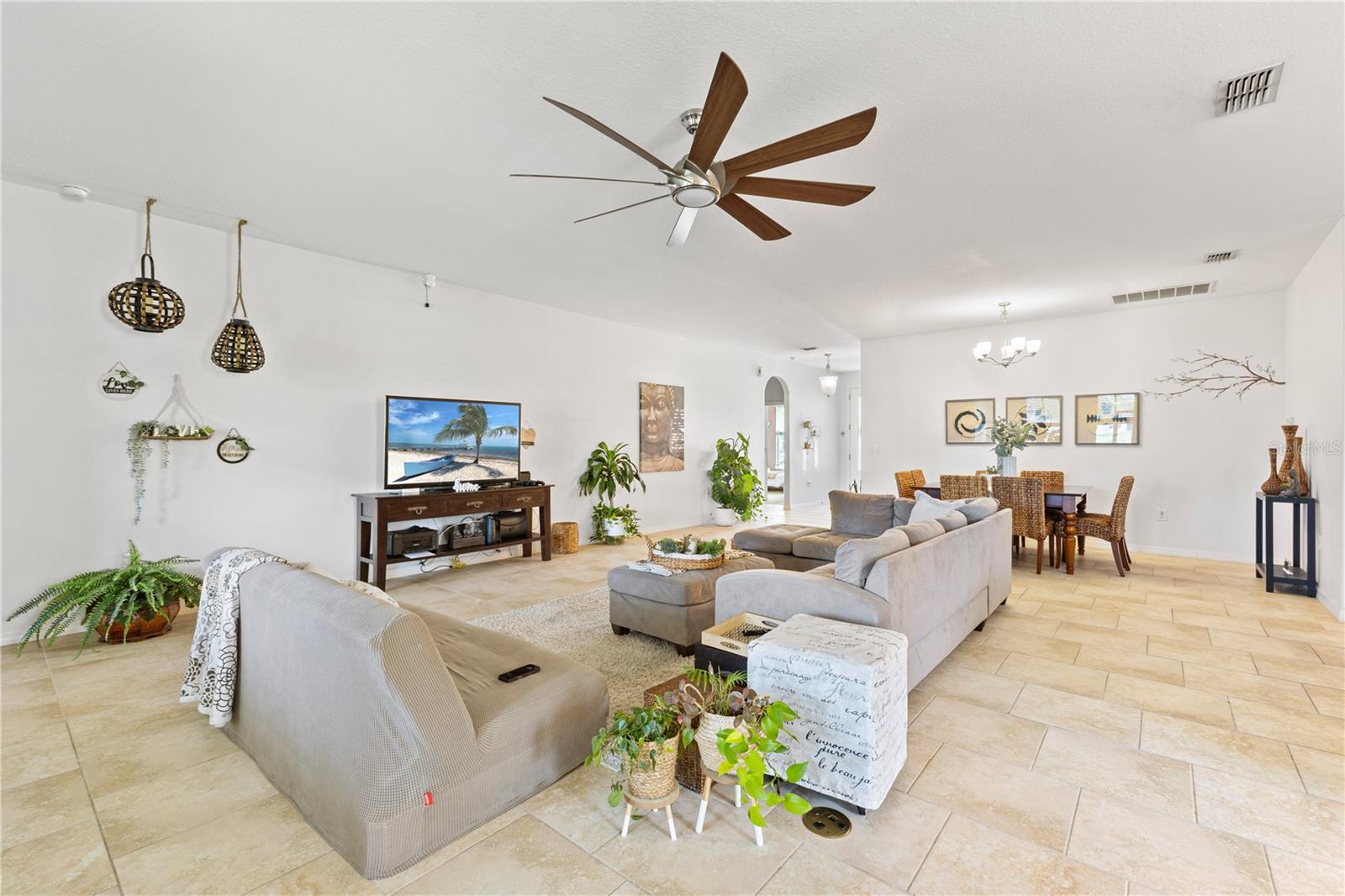 Image 14 of 40 For 637 Bluehearts Trail