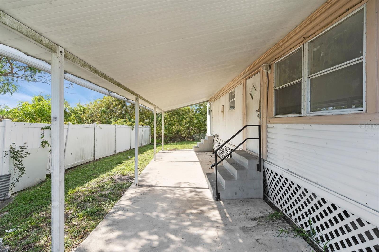 Image 2 of 13 For 2854 Lake Alfred Road 7