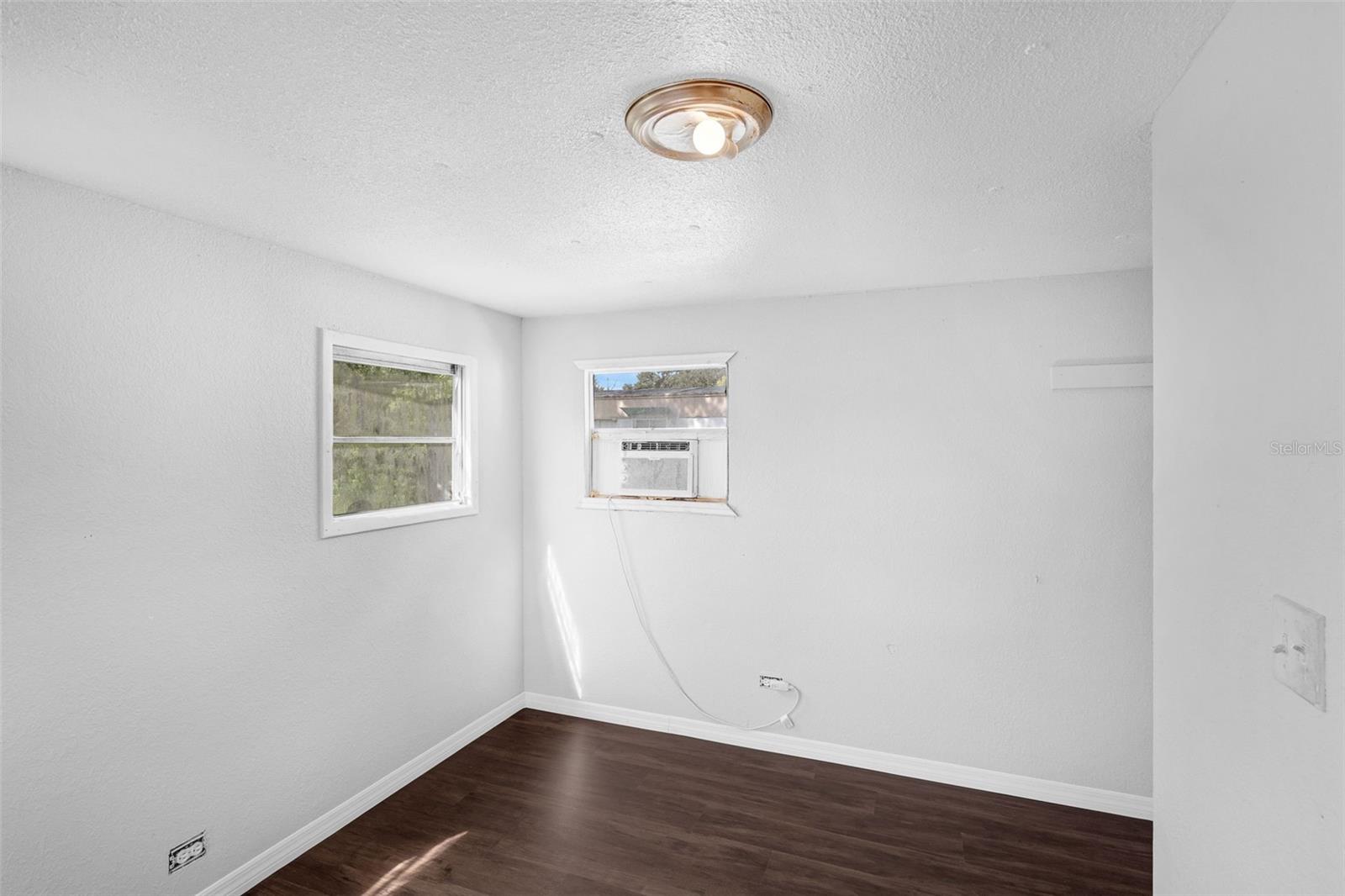 Image 4 of 13 For 2854 Lake Alfred Road 7