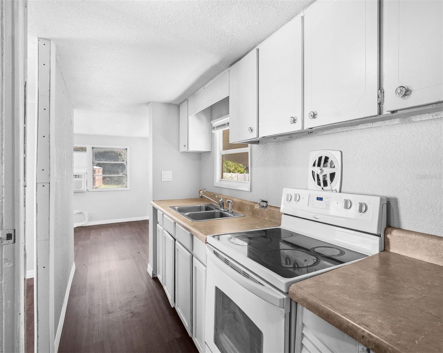 Image 8 of 13 For 2854 Lake Alfred Road 7