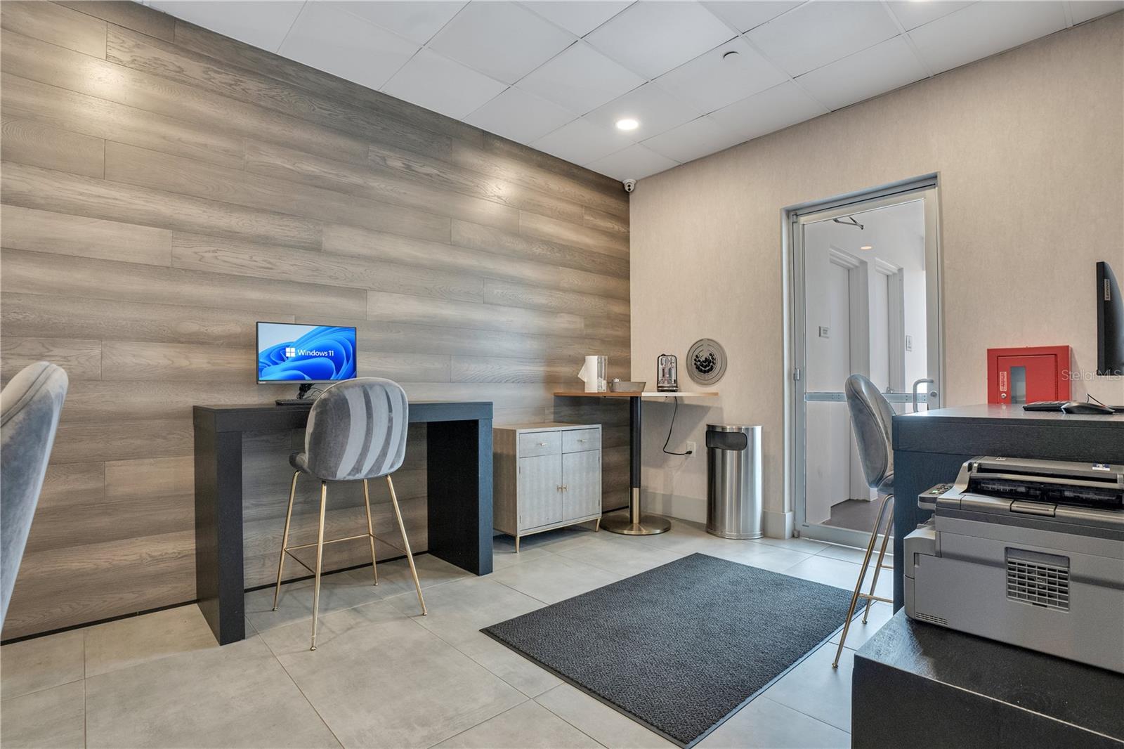Image 31 of 42 For 525 Jackson Street 504