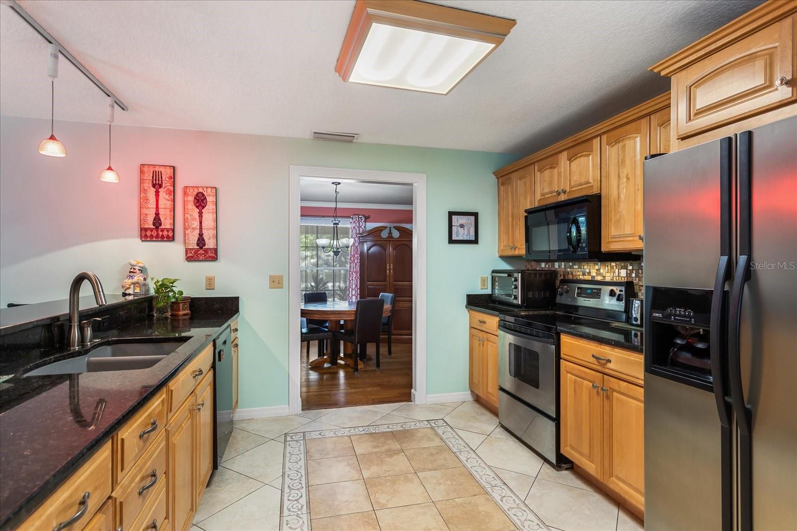 Image 13 of 60 For 401 Magnolia Oak Drive