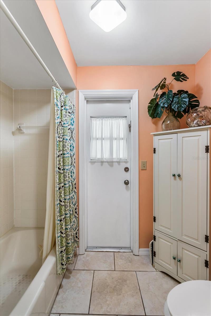 Image 18 of 60 For 401 Magnolia Oak Drive